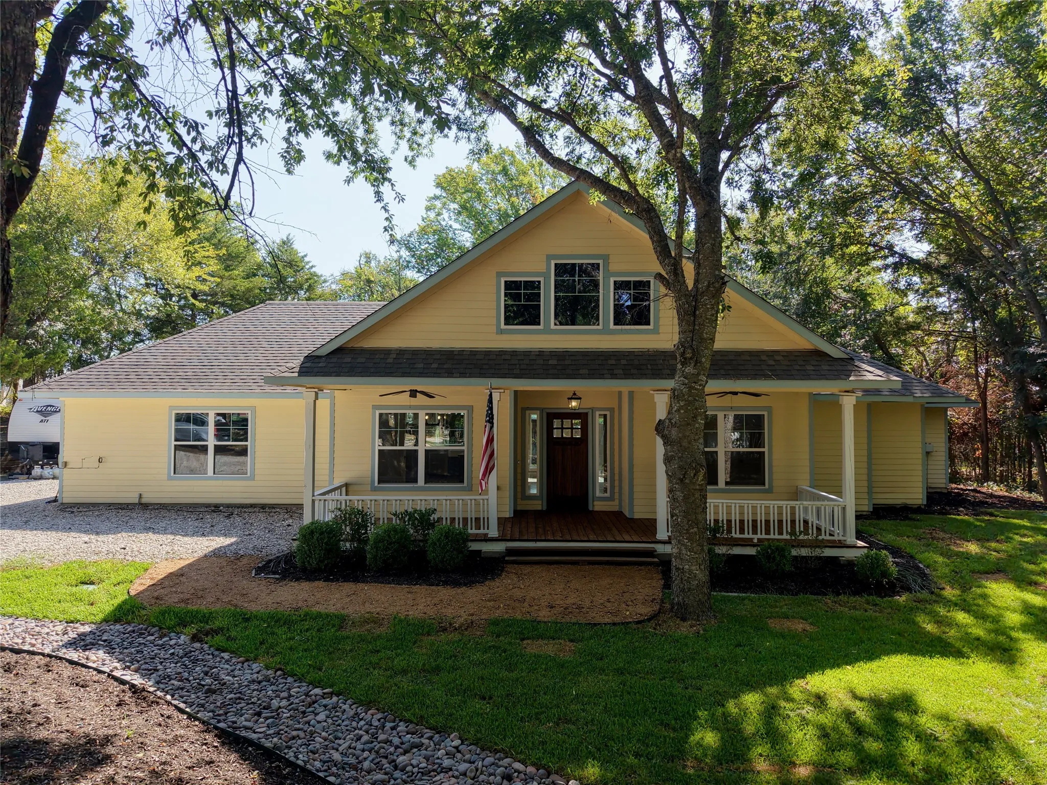 Single Family Residence For Sale in Grayson County , 114 Scott Court, Van Alstyne, Texas 75495, 3 Bedroom, 2 Bathroom, 2 Garage spaces, 1,628 Sqft, built in 2020, mls#21356729, Real Estate Agent in Van Alstyne, Homes For Sale in Grayson county, Homes For Sale in Van Alstyne, Realtor in Van Alstyne Texas, Real Estate Brokerage Independent Realty Texas, Luminita Cordes Realtor