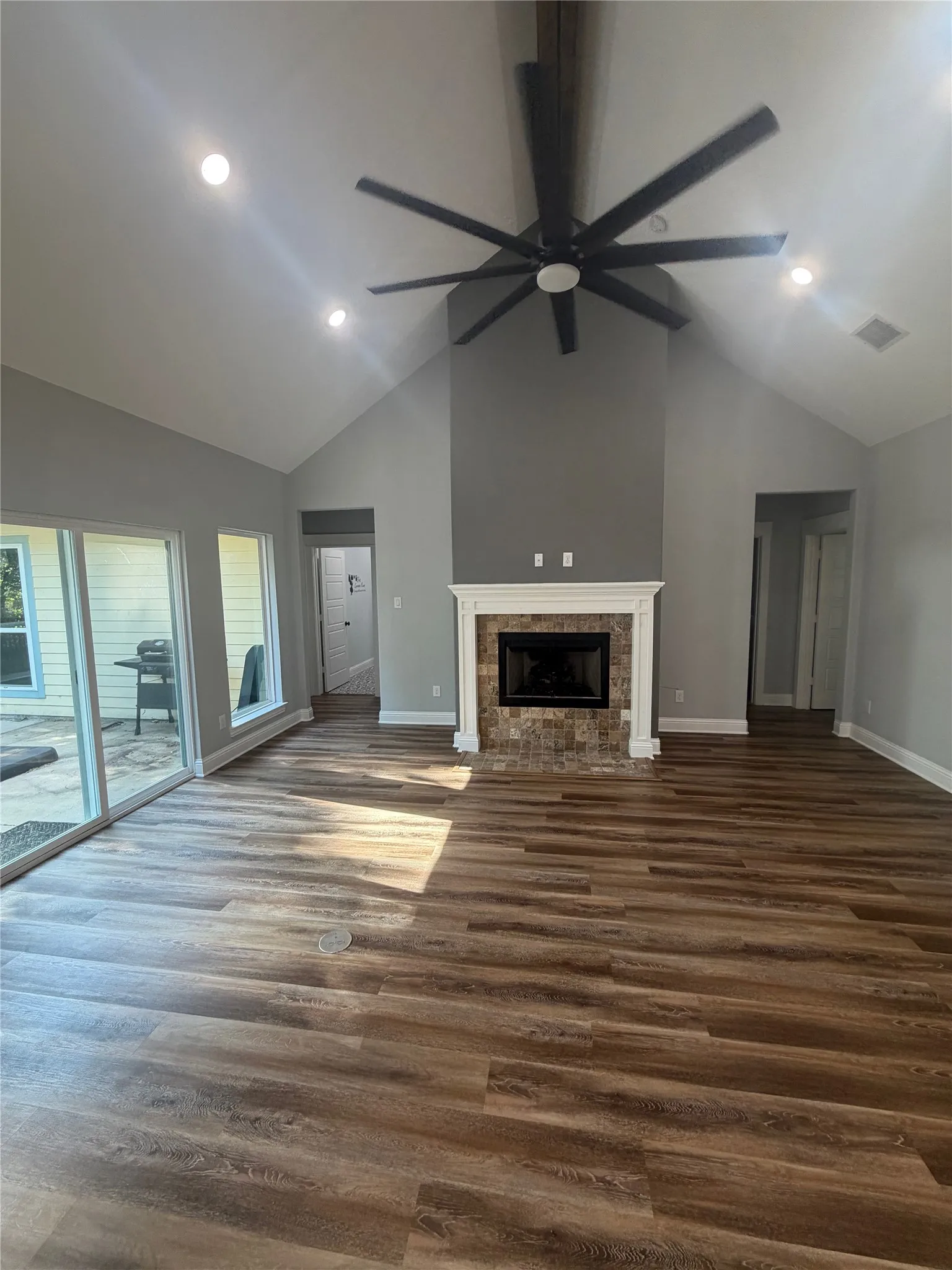 Single Family Residence For Sale in Grayson County , 114 Scott Court, Van Alstyne, Texas 75495, 3 Bedroom, 2 Bathroom, 2 Garage spaces, 1,628 Sqft, built in 2020, mls#21356729, Real Estate Agent in Van Alstyne, Homes For Sale in Grayson county, Homes For Sale in Van Alstyne, Realtor in Van Alstyne Texas, Real Estate Brokerage Independent Realty Texas, Luminita Cordes Realtor