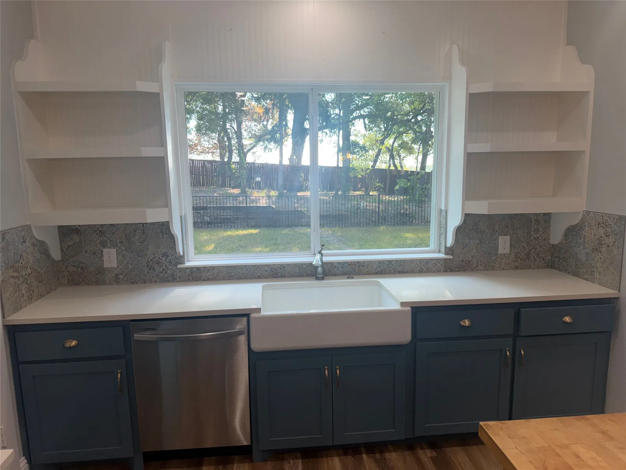 Single Family Residence For Sale in Grayson County , 114 Scott Court, Van Alstyne, Texas 75495, 3 Bedroom, 2 Bathroom, 2 Garage spaces, 1,628 Sqft, built in 2020, mls#21356729, Real Estate Agent in Van Alstyne, Homes For Sale in Grayson county, Homes For Sale in Van Alstyne, Realtor in Van Alstyne Texas, Real Estate Brokerage Independent Realty Texas, Luminita Cordes Realtor