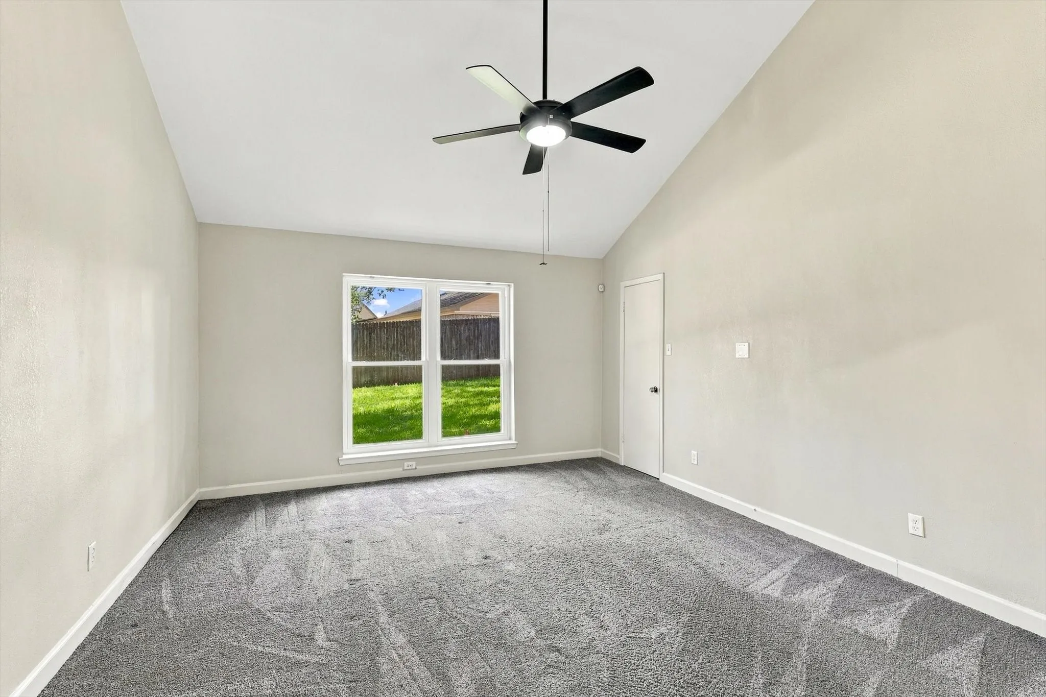 Single Family Residence For Sale in Tarrant County , 3400 Pecan Circle, Bedford, Texas 76021, 3 Bedroom, 2 Bathroom, 2 Garage spaces, 1,720 Sqft, built in 1977, mls#21387078, Real Estate Agent in Bedford, Homes For Sale in Tarrant county, Homes For Sale in Bedford, Realtor in Bedford Texas, Real Estate Brokerage Independent Realty Texas, Luminita Cordes Realtor