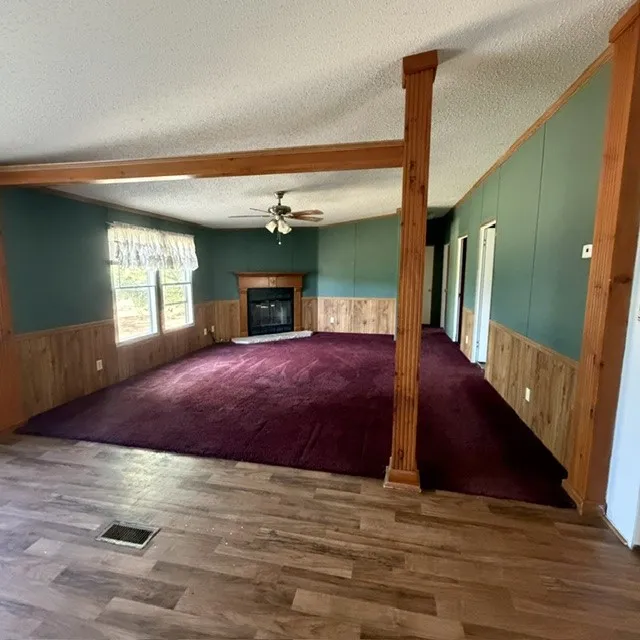 Mobile Home For Sale in Parker County , 471 Cardinal Drive, Springtown, Texas 76082, 4 Bedroom, 2 Bathroom, Garage spaces, 2,304 Sqft, built in 2006, mls#21382839, Real Estate Agent in Springtown, Homes For Sale in Parker county, Homes For Sale in Springtown, Realtor in Springtown Texas, Real Estate Brokerage Independent Realty Texas, Luminita Cordes Realtor