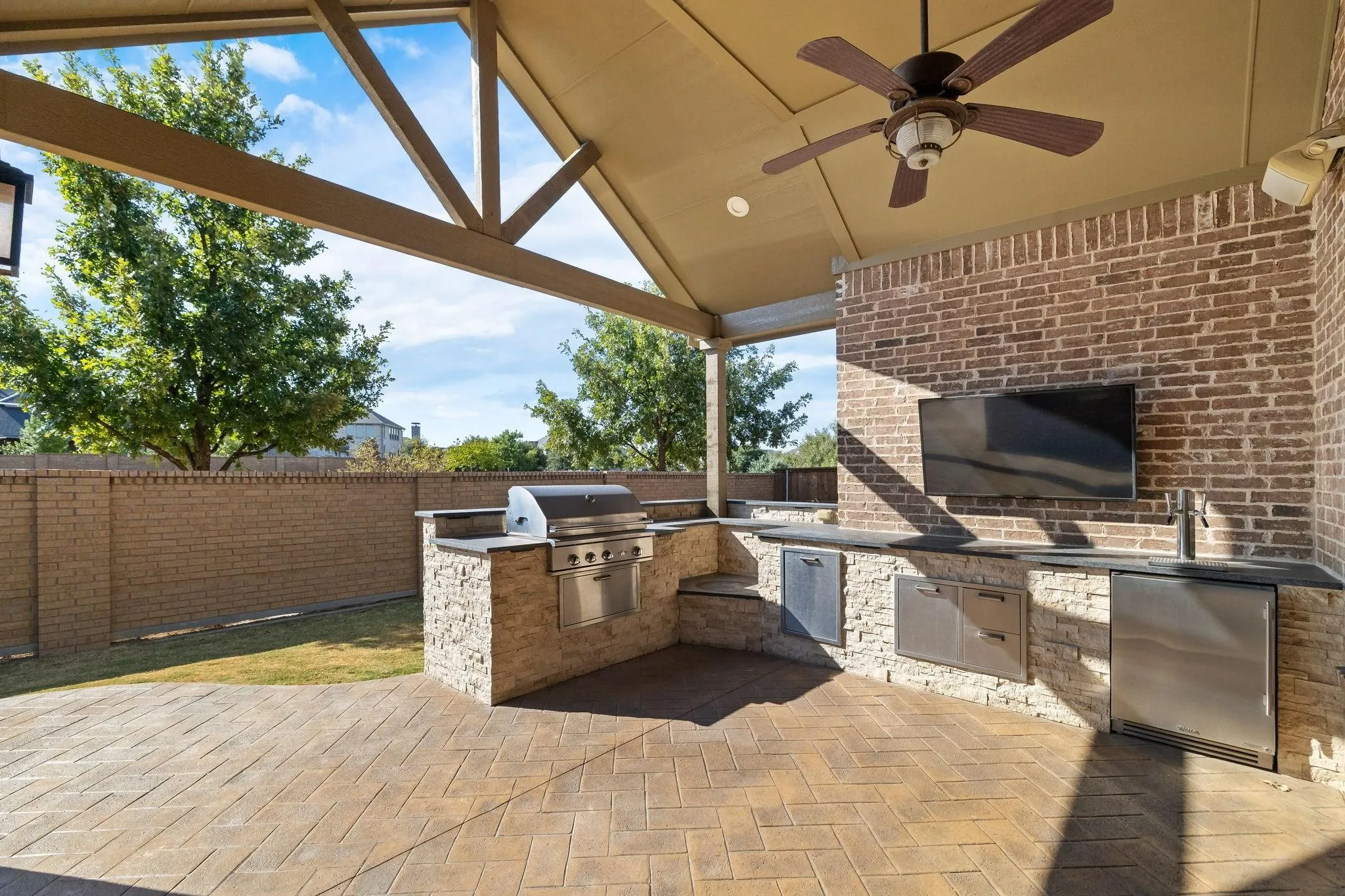 Single Family Residence For Sale in Collin County , 1316 Grassland Drive, Celina, Texas 75009, 4 Bedroom, 4 Bathroom, 3 Garage spaces, 4,076 Sqft, built in 2015, mls#21389106, Real Estate Agent in Celina, Homes For Sale in Collin county, Homes For Sale in Celina, Realtor in Celina Texas, Real Estate Brokerage Independent Realty Texas, Luminita Cordes Realtor