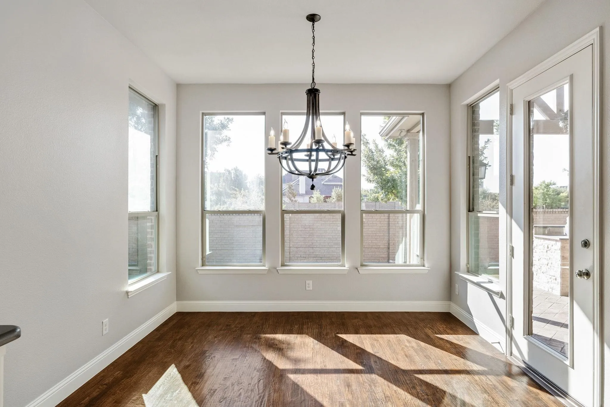 Single Family Residence For Sale in Collin County , 1316 Grassland Drive, Celina, Texas 75009, 4 Bedroom, 4 Bathroom, 3 Garage spaces, 4,076 Sqft, built in 2015, mls#21389106, Real Estate Agent in Celina, Homes For Sale in Collin county, Homes For Sale in Celina, Realtor in Celina Texas, Real Estate Brokerage Independent Realty Texas, Luminita Cordes Realtor