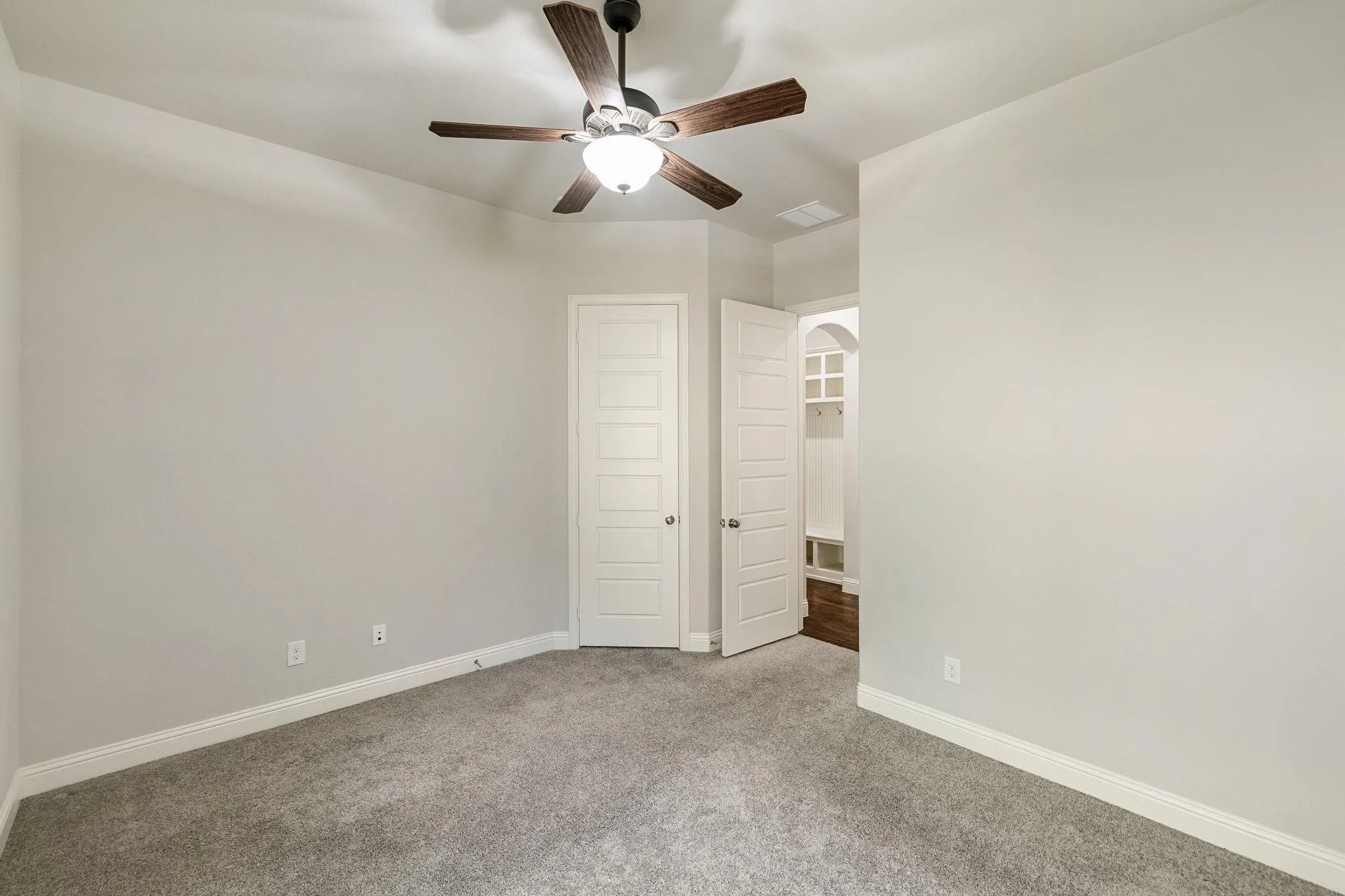 Single Family Residence For Sale in Collin County , 1316 Grassland Drive, Celina, Texas 75009, 4 Bedroom, 4 Bathroom, 3 Garage spaces, 4,076 Sqft, built in 2015, mls#21389106, Real Estate Agent in Celina, Homes For Sale in Collin county, Homes For Sale in Celina, Realtor in Celina Texas, Real Estate Brokerage Independent Realty Texas, Luminita Cordes Realtor