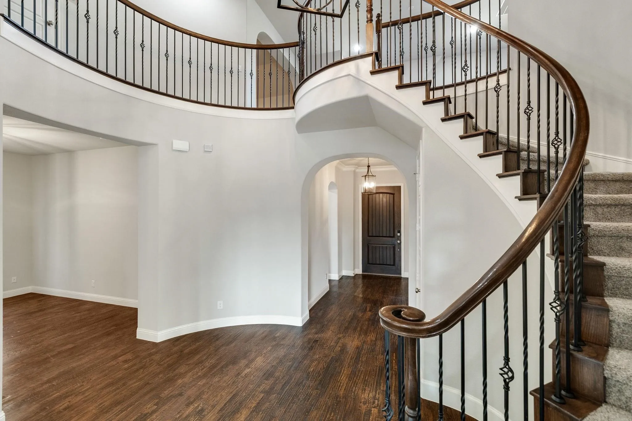 Single Family Residence For Sale in Collin County , 1316 Grassland Drive, Celina, Texas 75009, 4 Bedroom, 4 Bathroom, 3 Garage spaces, 4,076 Sqft, built in 2015, mls#21389106, Real Estate Agent in Celina, Homes For Sale in Collin county, Homes For Sale in Celina, Realtor in Celina Texas, Real Estate Brokerage Independent Realty Texas, Luminita Cordes Realtor