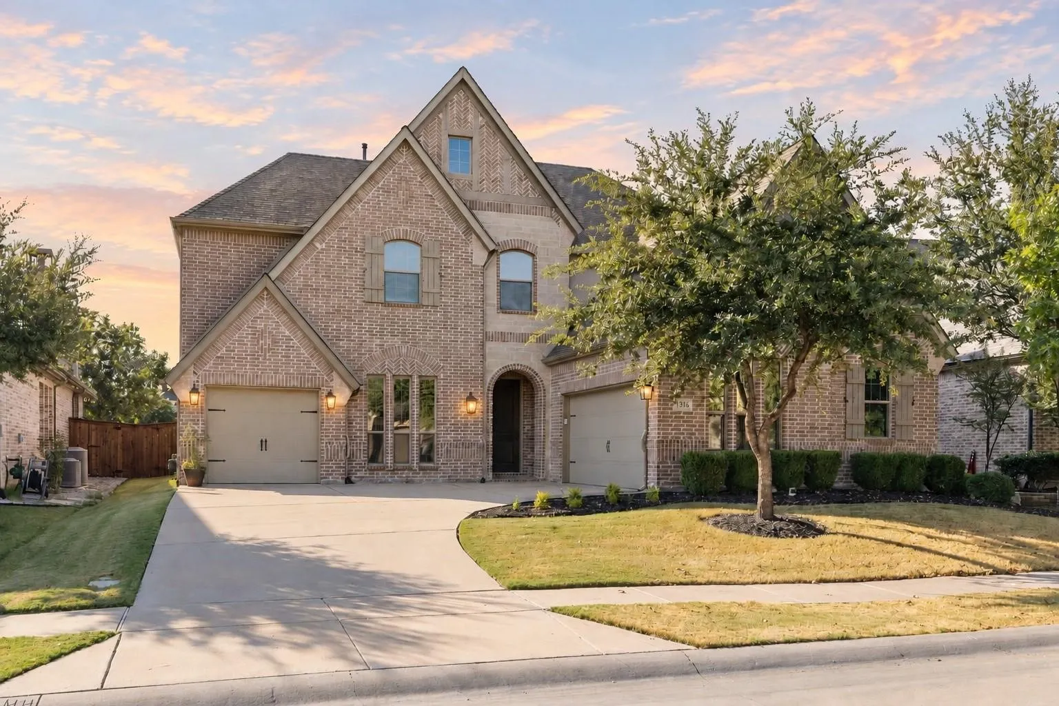 Single Family Residence For Sale in Collin County , 1316 Grassland Drive, Celina, Texas 75009, 4 Bedroom, 4 Bathroom, 3 Garage spaces, 4,076 Sqft, built in 2015, mls#21389106, Real Estate Agent in Celina, Homes For Sale in Collin county, Homes For Sale in Celina, Realtor in Celina Texas, Real Estate Brokerage Independent Realty Texas, Luminita Cordes Realtor