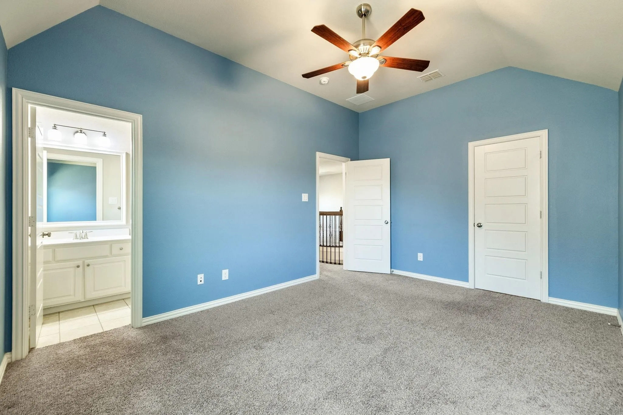 Single Family Residence For Sale in Collin County , 1316 Grassland Drive, Celina, Texas 75009, 4 Bedroom, 4 Bathroom, 3 Garage spaces, 4,076 Sqft, built in 2015, mls#21389106, Real Estate Agent in Celina, Homes For Sale in Collin county, Homes For Sale in Celina, Realtor in Celina Texas, Real Estate Brokerage Independent Realty Texas, Luminita Cordes Realtor