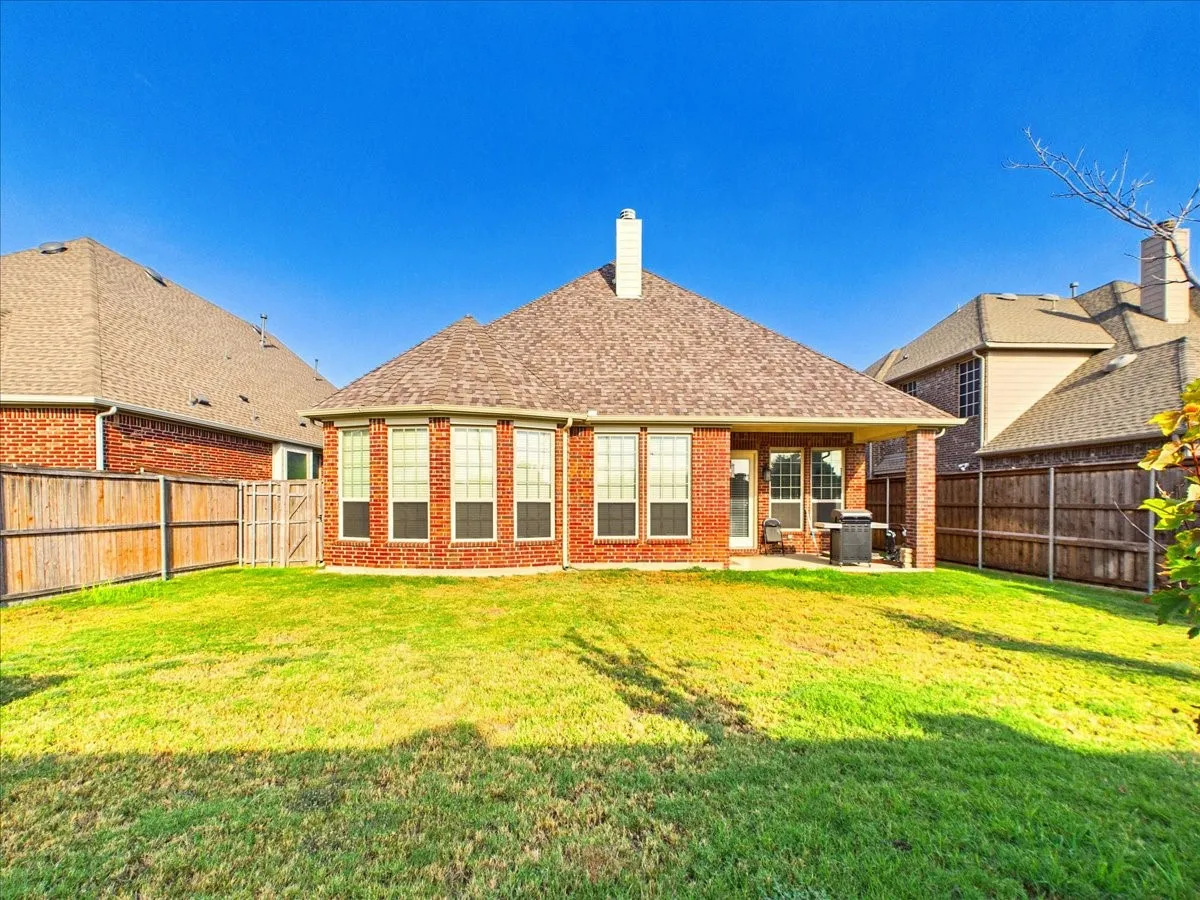 Single Family Residence For Sale in Denton County , 12701 Tealsky Drive, Frisco, Texas 75033, 3 Bedroom, 2 Bathroom, 2 Garage spaces, 2,211 Sqft, built in 2011, mls#21388157, Real Estate Agent in Frisco, Homes For Sale in Denton county, Homes For Sale in Frisco, Realtor in Frisco Texas, Real Estate Brokerage Independent Realty Texas, Luminita Cordes Realtor