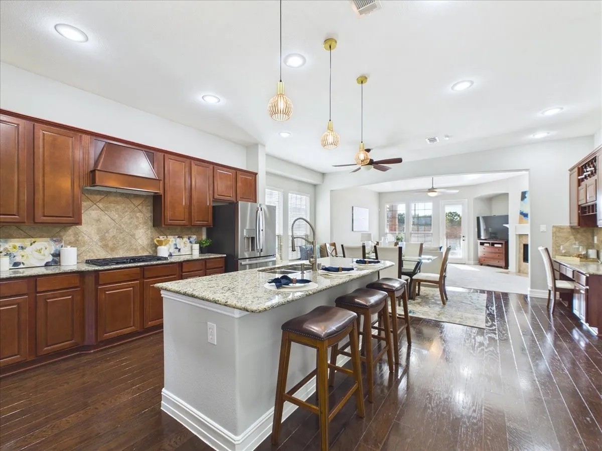 Single Family Residence For Sale in Denton County , 12701 Tealsky Drive, Frisco, Texas 75033, 3 Bedroom, 2 Bathroom, 2 Garage spaces, 2,211 Sqft, built in 2011, mls#21388157, Real Estate Agent in Frisco, Homes For Sale in Denton county, Homes For Sale in Frisco, Realtor in Frisco Texas, Real Estate Brokerage Independent Realty Texas, Luminita Cordes Realtor