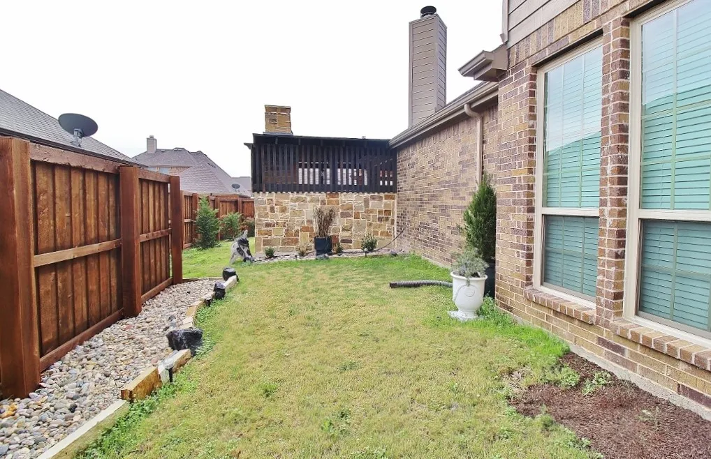 Single Family Residence For Rent in Ellis County , 110 White Oak Lane, Red Oak, Texas 75154, 4 Bedroom, 4 Bathroom, 2 Garage spaces, 3,720 Sqft, built in 2015, mls#21389121, Real Estate Agent in Red Oak, Homes For Rent in Ellis county, Homes For Rent in Red Oak, Realtor in Red Oak Texas, Real Estate Brokerage Independent Realty Texas, Luminita Cordes Realtor