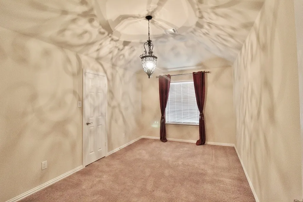 Single Family Residence For Rent in Ellis County , 110 White Oak Lane, Red Oak, Texas 75154, 4 Bedroom, 4 Bathroom, 2 Garage spaces, 3,720 Sqft, built in 2015, mls#21389121, Real Estate Agent in Red Oak, Homes For Rent in Ellis county, Homes For Rent in Red Oak, Realtor in Red Oak Texas, Real Estate Brokerage Independent Realty Texas, Luminita Cordes Realtor