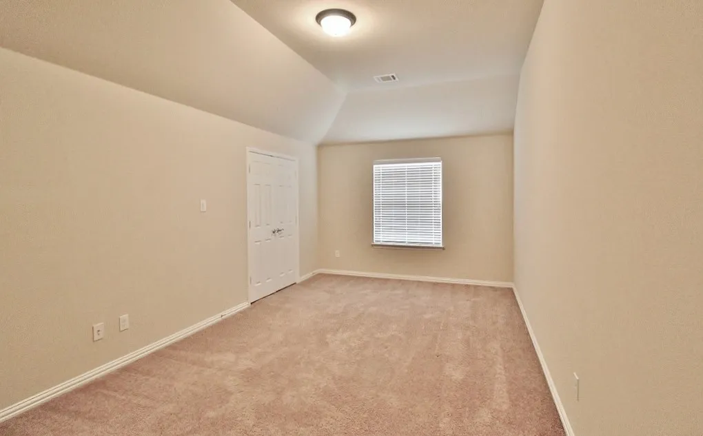 Single Family Residence For Rent in Ellis County , 110 White Oak Lane, Red Oak, Texas 75154, 4 Bedroom, 4 Bathroom, 2 Garage spaces, 3,720 Sqft, built in 2015, mls#21389121, Real Estate Agent in Red Oak, Homes For Rent in Ellis county, Homes For Rent in Red Oak, Realtor in Red Oak Texas, Real Estate Brokerage Independent Realty Texas, Luminita Cordes Realtor