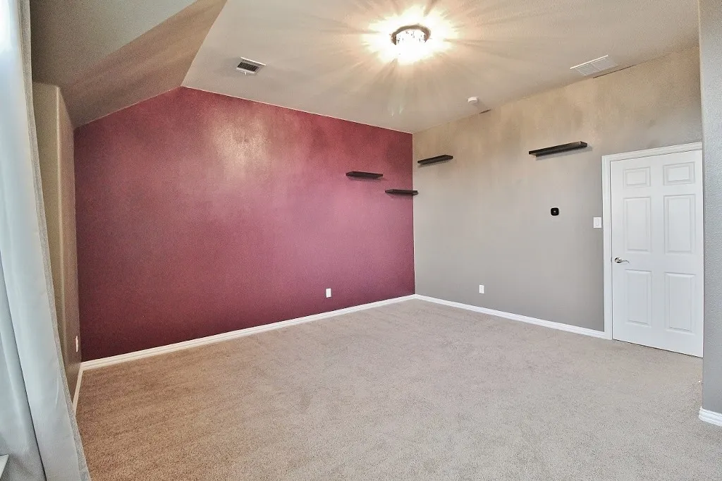 Single Family Residence For Rent in Ellis County , 110 White Oak Lane, Red Oak, Texas 75154, 4 Bedroom, 4 Bathroom, 2 Garage spaces, 3,720 Sqft, built in 2015, mls#21389121, Real Estate Agent in Red Oak, Homes For Rent in Ellis county, Homes For Rent in Red Oak, Realtor in Red Oak Texas, Real Estate Brokerage Independent Realty Texas, Luminita Cordes Realtor
