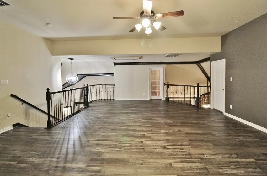 Single Family Residence For Rent in Ellis County , 110 White Oak Lane, Red Oak, Texas 75154, 4 Bedroom, 4 Bathroom, 2 Garage spaces, 3,720 Sqft, built in 2015, mls#21389121, Real Estate Agent in Red Oak, Homes For Rent in Ellis county, Homes For Rent in Red Oak, Realtor in Red Oak Texas, Real Estate Brokerage Independent Realty Texas, Luminita Cordes Realtor