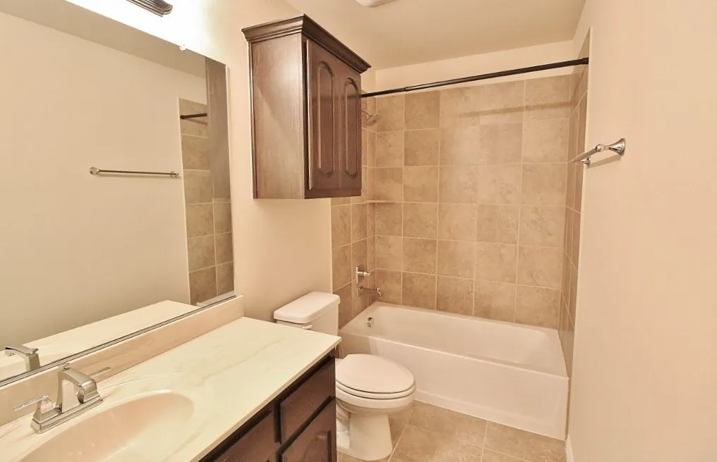 Single Family Residence For Rent in Ellis County , 110 White Oak Lane, Red Oak, Texas 75154, 4 Bedroom, 4 Bathroom, 2 Garage spaces, 3,720 Sqft, built in 2015, mls#21389121, Real Estate Agent in Red Oak, Homes For Rent in Ellis county, Homes For Rent in Red Oak, Realtor in Red Oak Texas, Real Estate Brokerage Independent Realty Texas, Luminita Cordes Realtor
