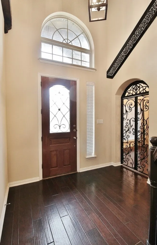 Single Family Residence For Rent in Ellis County , 110 White Oak Lane, Red Oak, Texas 75154, 4 Bedroom, 4 Bathroom, 2 Garage spaces, 3,720 Sqft, built in 2015, mls#21389121, Real Estate Agent in Red Oak, Homes For Rent in Ellis county, Homes For Rent in Red Oak, Realtor in Red Oak Texas, Real Estate Brokerage Independent Realty Texas, Luminita Cordes Realtor