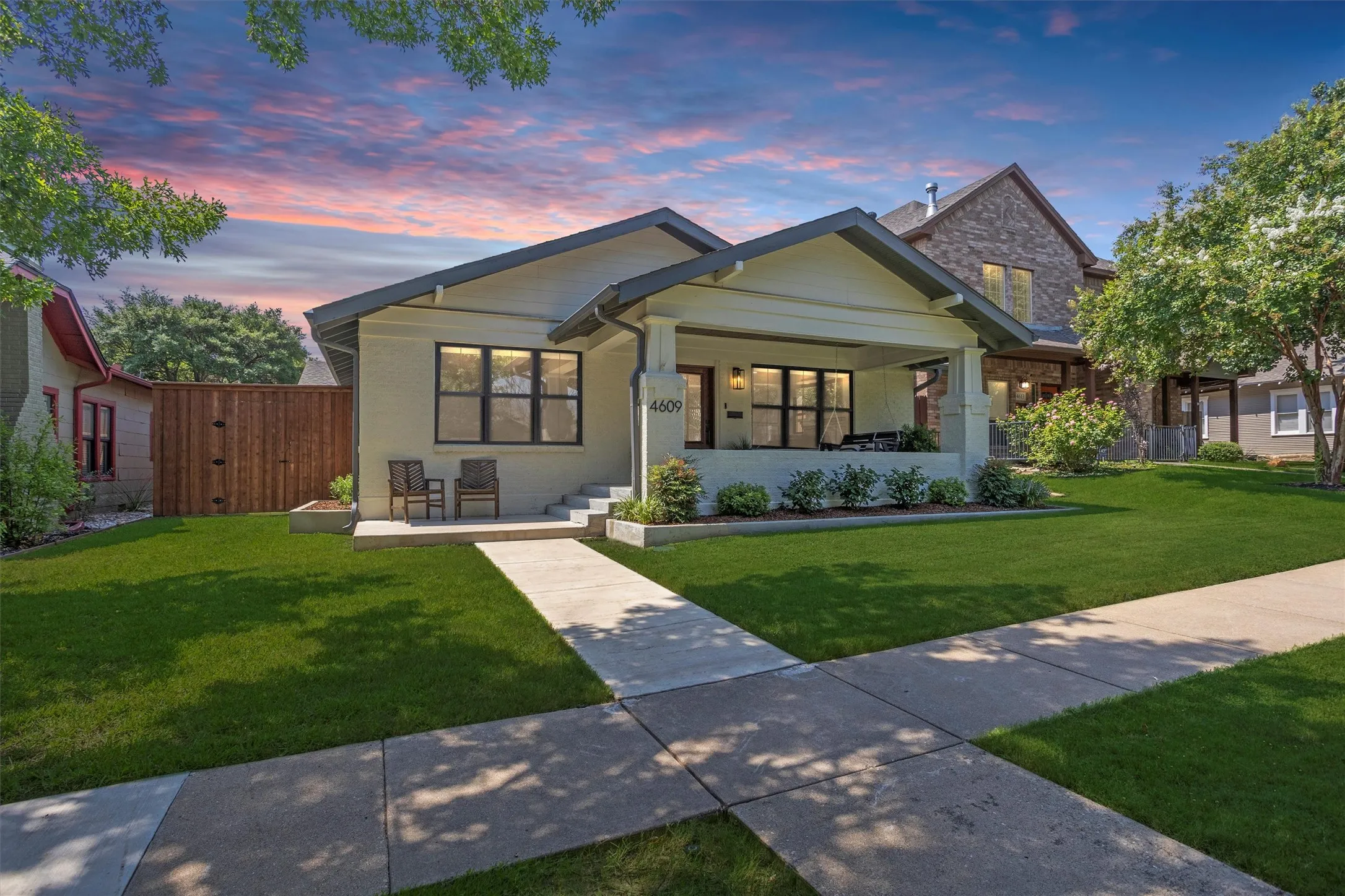 Single Family Residence For Sale in Tarrant County , 4609 El Campo Avenue, Fort Worth, Texas 76107, 3 Bedroom, 2 Bathroom, 2 Garage spaces, 1,628 Sqft, built in 1930, mls#21388382, Real Estate Agent in Fort Worth, Homes For Sale in Tarrant county, Homes For Sale in Fort Worth, Realtor in Fort Worth Texas, Real Estate Brokerage Independent Realty Texas, Luminita Cordes Realtor