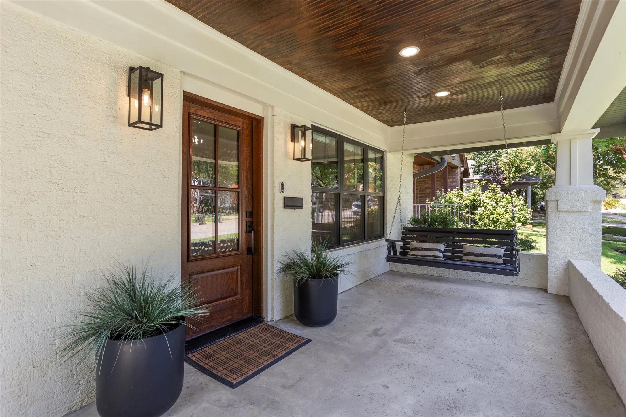 Single Family Residence For Sale in Tarrant County , 4609 El Campo Avenue, Fort Worth, Texas 76107, 3 Bedroom, 2 Bathroom, 2 Garage spaces, 1,628 Sqft, built in 1930, mls#21388382, Real Estate Agent in Fort Worth, Homes For Sale in Tarrant county, Homes For Sale in Fort Worth, Realtor in Fort Worth Texas, Real Estate Brokerage Independent Realty Texas, Luminita Cordes Realtor