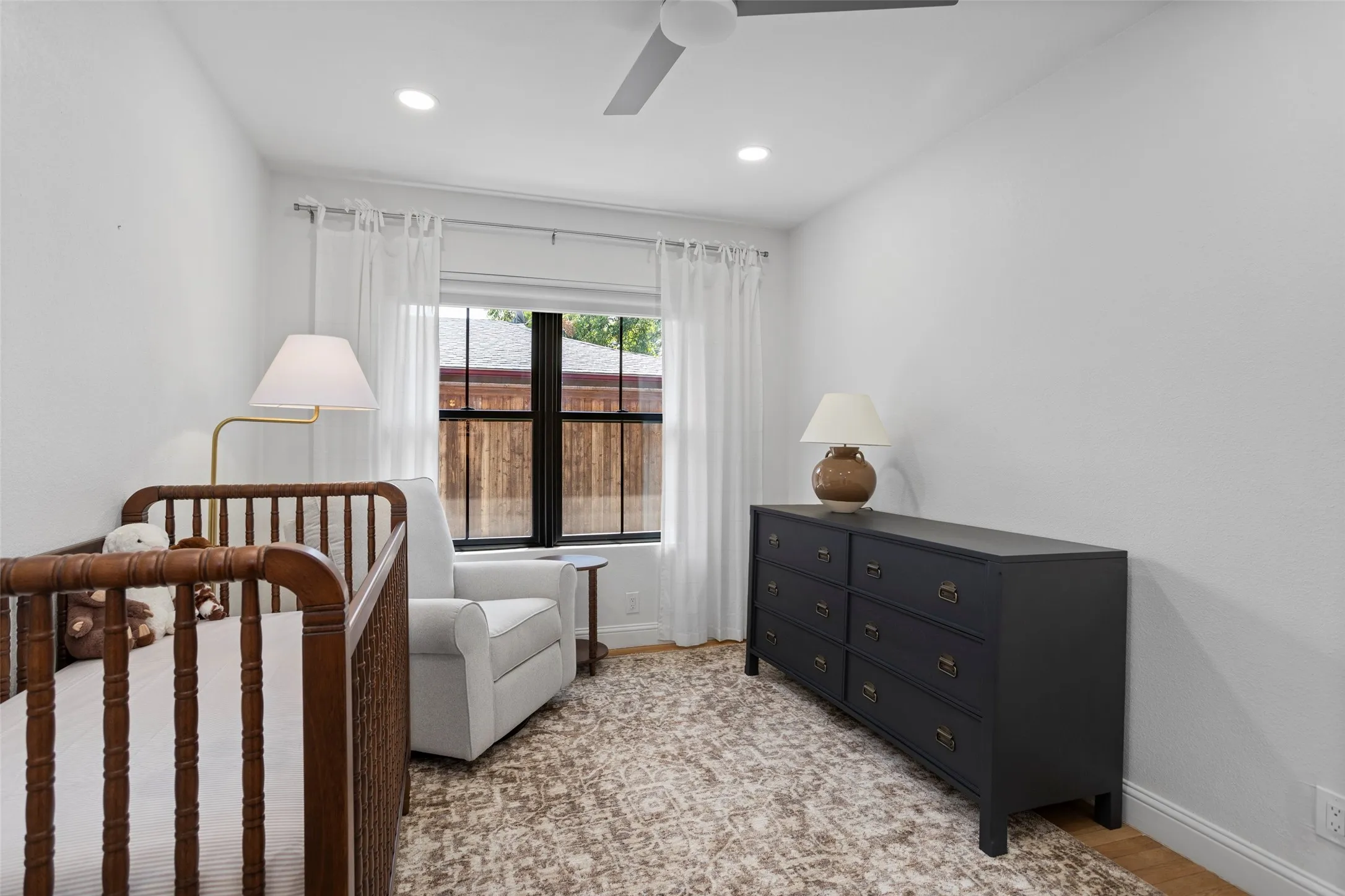 Single Family Residence For Sale in Tarrant County , 4609 El Campo Avenue, Fort Worth, Texas 76107, 3 Bedroom, 2 Bathroom, 2 Garage spaces, 1,628 Sqft, built in 1930, mls#21388382, Real Estate Agent in Fort Worth, Homes For Sale in Tarrant county, Homes For Sale in Fort Worth, Realtor in Fort Worth Texas, Real Estate Brokerage Independent Realty Texas, Luminita Cordes Realtor