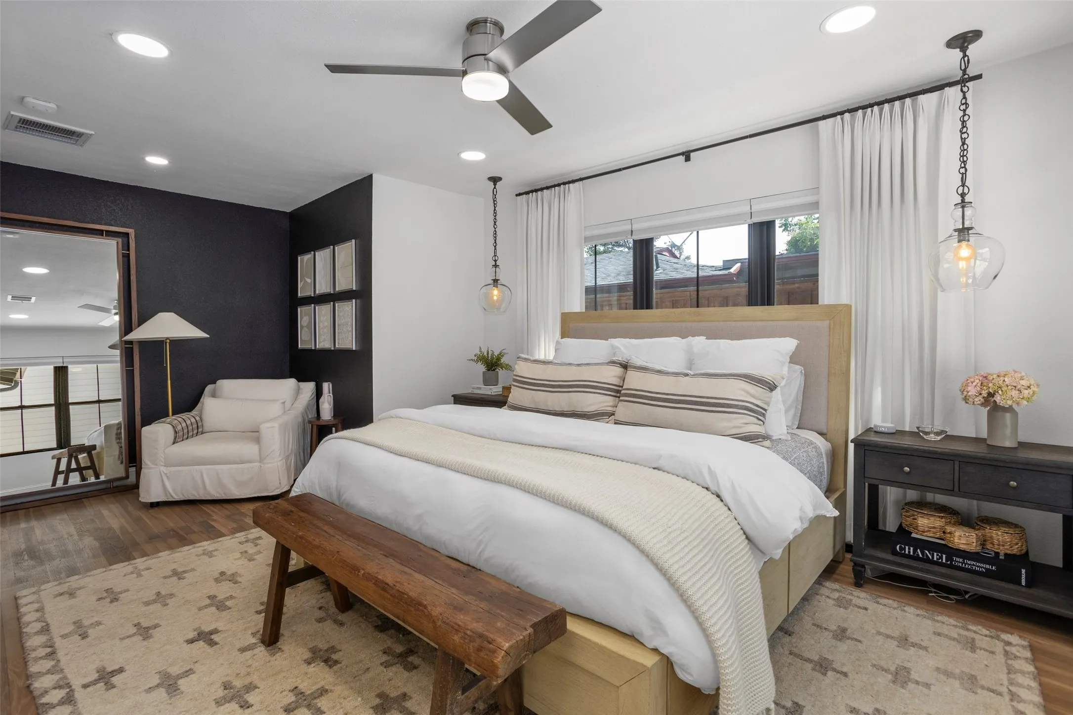 Single Family Residence For Sale in Tarrant County , 4609 El Campo Avenue, Fort Worth, Texas 76107, 3 Bedroom, 2 Bathroom, 2 Garage spaces, 1,628 Sqft, built in 1930, mls#21388382, Real Estate Agent in Fort Worth, Homes For Sale in Tarrant county, Homes For Sale in Fort Worth, Realtor in Fort Worth Texas, Real Estate Brokerage Independent Realty Texas, Luminita Cordes Realtor