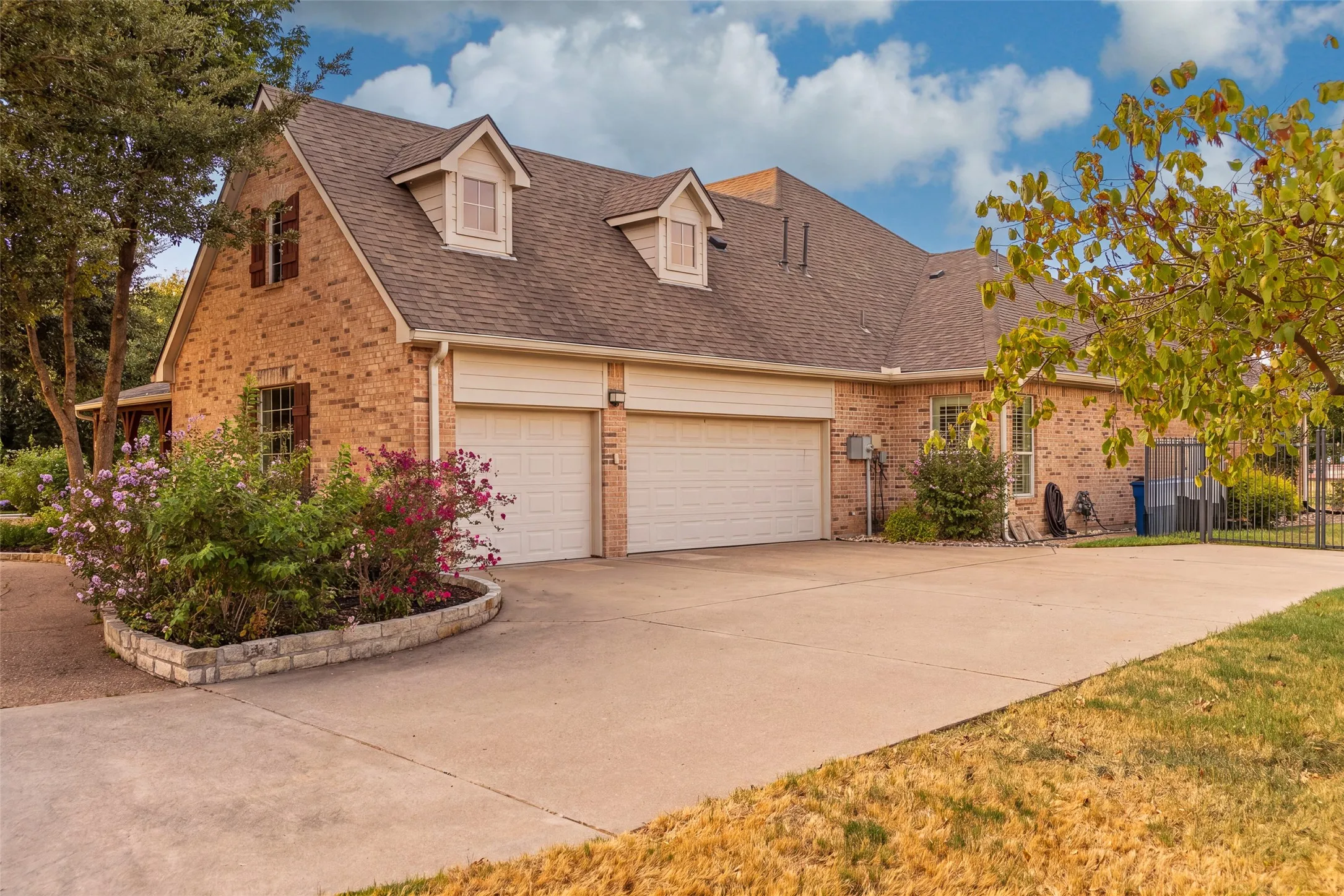 Single Family Residence For Sale in Collin County , 5801 Bracknell Drive, Parker, Texas 75002, 5 Bedroom, 4 Bathroom, 3 Garage spaces, 4,007 Sqft, built in 2003, mls#21388250, Real Estate Agent in Parker, Homes For Sale in Collin county, Homes For Sale in Parker, Realtor in Parker Texas, Real Estate Brokerage Independent Realty Texas, Luminita Cordes Realtor