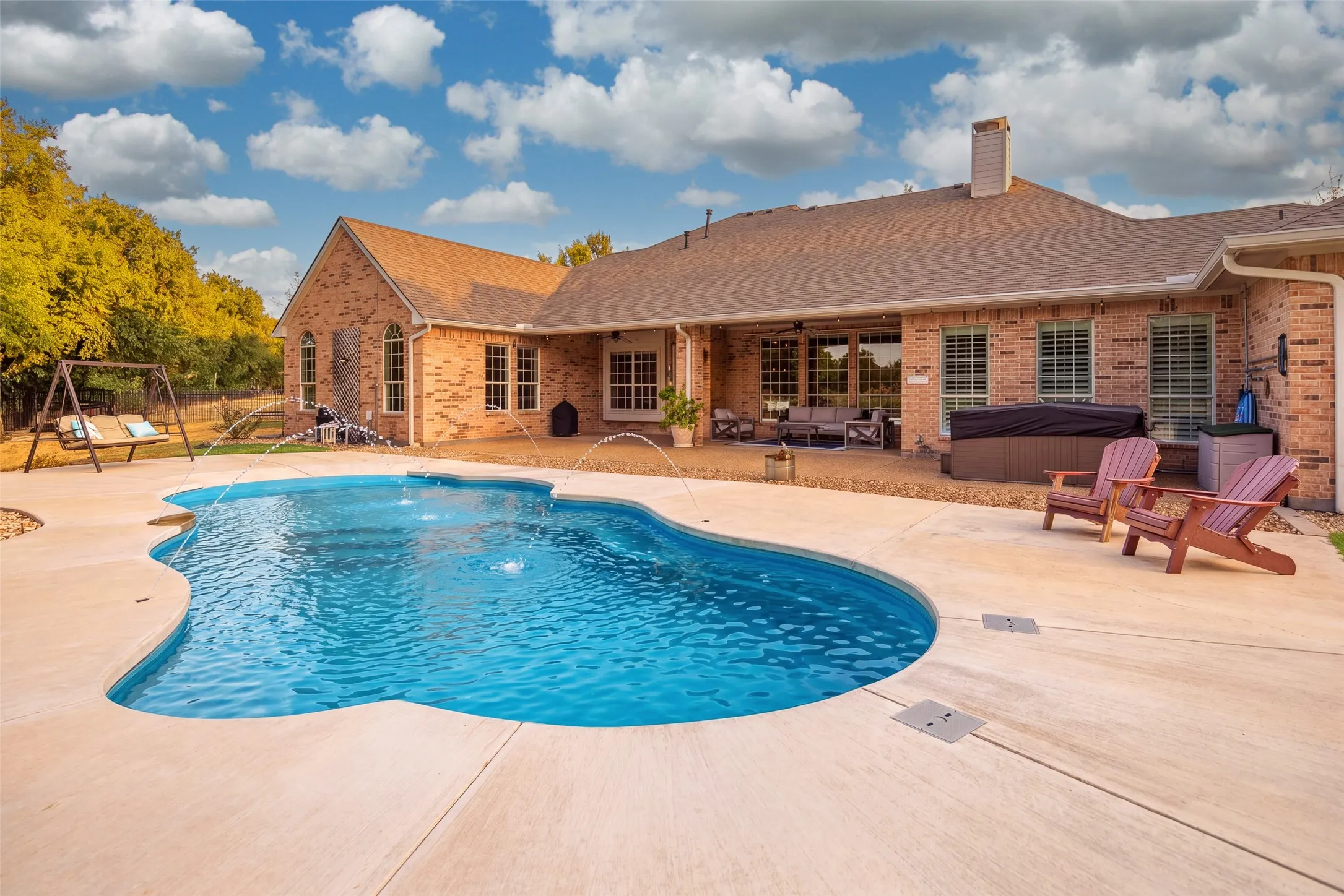 Single Family Residence For Sale in Collin County , 5801 Bracknell Drive, Parker, Texas 75002, 5 Bedroom, 4 Bathroom, 3 Garage spaces, 4,007 Sqft, built in 2003, mls#21388250, Real Estate Agent in Parker, Homes For Sale in Collin county, Homes For Sale in Parker, Realtor in Parker Texas, Real Estate Brokerage Independent Realty Texas, Luminita Cordes Realtor