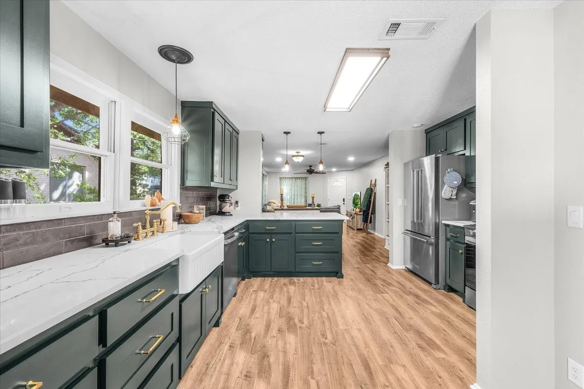 Single Family Residence For Sale in Parker County , 1309 N Elm Street, Weatherford, Texas 76086, 2 Bedroom, 1 Bathroom, Garage spaces, 1,102 Sqft, built in 0, mls#21388301, Real Estate Agent in Weatherford, Homes For Sale in Parker county, Homes For Sale in Weatherford, Realtor in Weatherford Texas, Real Estate Brokerage Independent Realty Texas, Luminita Cordes Realtor