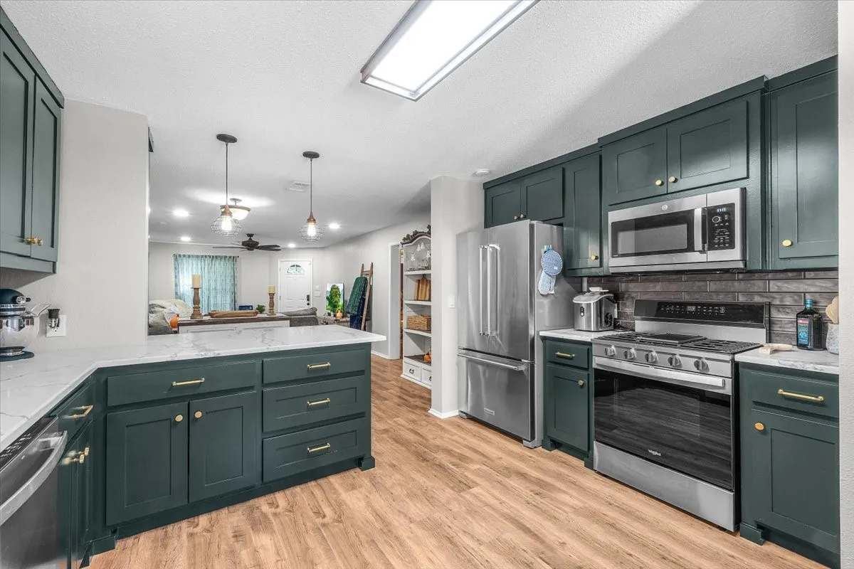 Single Family Residence For Sale in Parker County , 1309 N Elm Street, Weatherford, Texas 76086, 2 Bedroom, 1 Bathroom, Garage spaces, 1,102 Sqft, built in 0, mls#21388301, Real Estate Agent in Weatherford, Homes For Sale in Parker county, Homes For Sale in Weatherford, Realtor in Weatherford Texas, Real Estate Brokerage Independent Realty Texas, Luminita Cordes Realtor