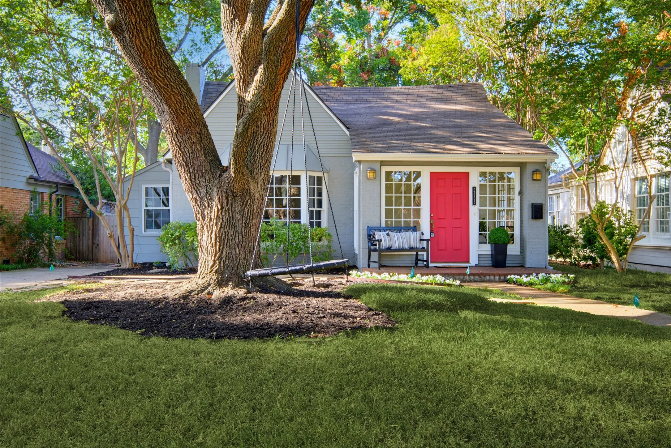 Single Family Residence For Sale in Dallas County , 5838 Morningside Avenue, Dallas, Texas 75206, 3 Bedroom, 2 Bathroom, Garage spaces, 2,168 Sqft, built in 1924, mls#21389120, Real Estate Agent in Dallas, Homes For Sale in Dallas county, Homes For Sale in Dallas, Realtor in Dallas Texas, Real Estate Brokerage Independent Realty Texas, Luminita Cordes Realtor