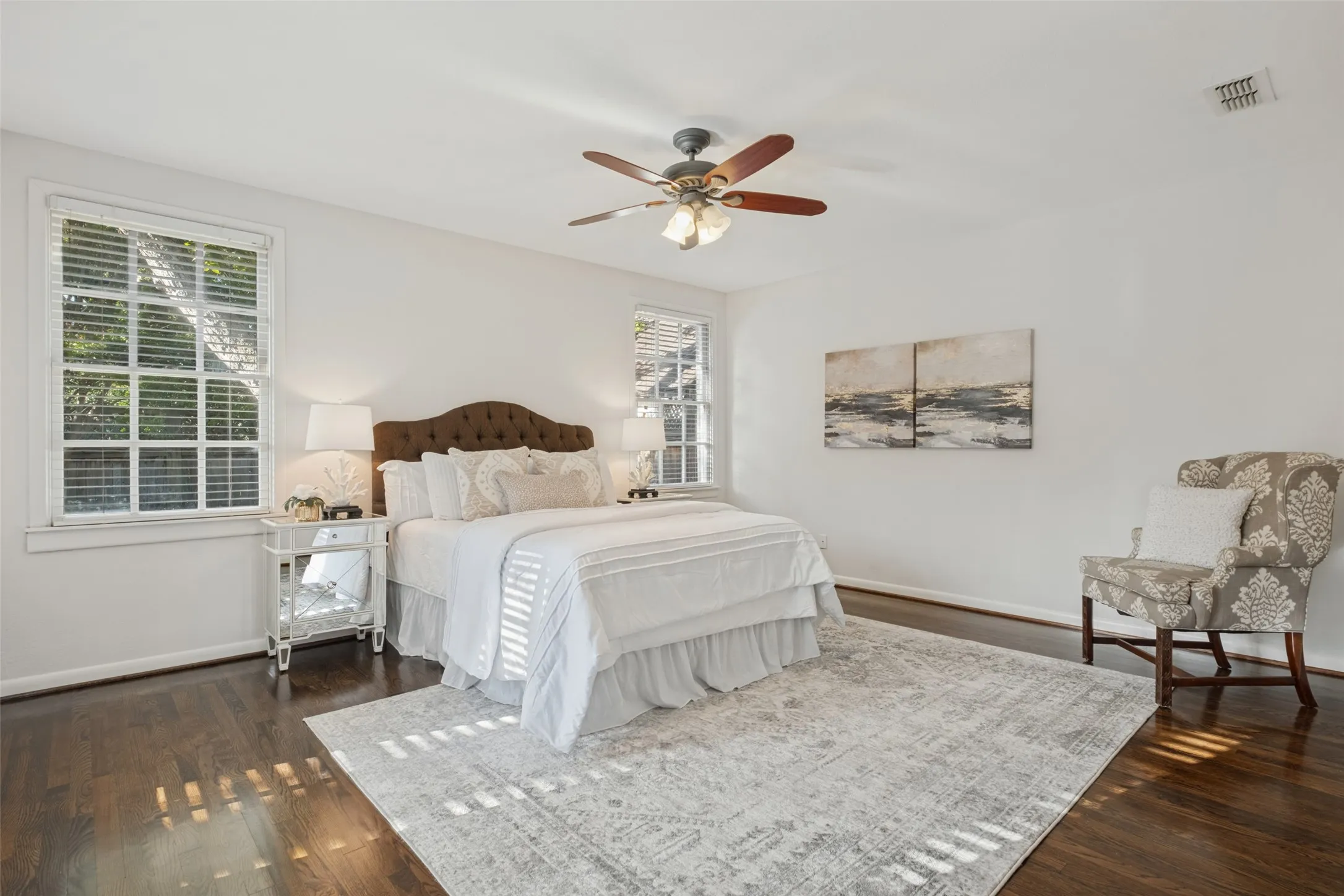 Single Family Residence For Sale in Dallas County , 5838 Morningside Avenue, Dallas, Texas 75206, 3 Bedroom, 2 Bathroom, Garage spaces, 2,168 Sqft, built in 1924, mls#21389120, Real Estate Agent in Dallas, Homes For Sale in Dallas county, Homes For Sale in Dallas, Realtor in Dallas Texas, Real Estate Brokerage Independent Realty Texas, Luminita Cordes Realtor