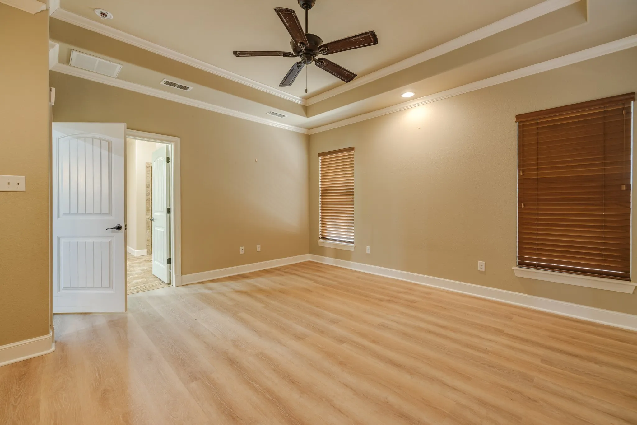 Single Family Residence For Sale in Taylor County , 181 Cougar Run, Tuscola, Texas 79562, 5 Bedroom, 3 Bathroom, 3 Garage spaces, 2,543 Sqft, built in 2014, mls#21388554, Real Estate Agent in Tuscola, Homes For Sale in Taylor county, Homes For Sale in Tuscola, Realtor in Tuscola Texas, Real Estate Brokerage Independent Realty Texas, Luminita Cordes Realtor