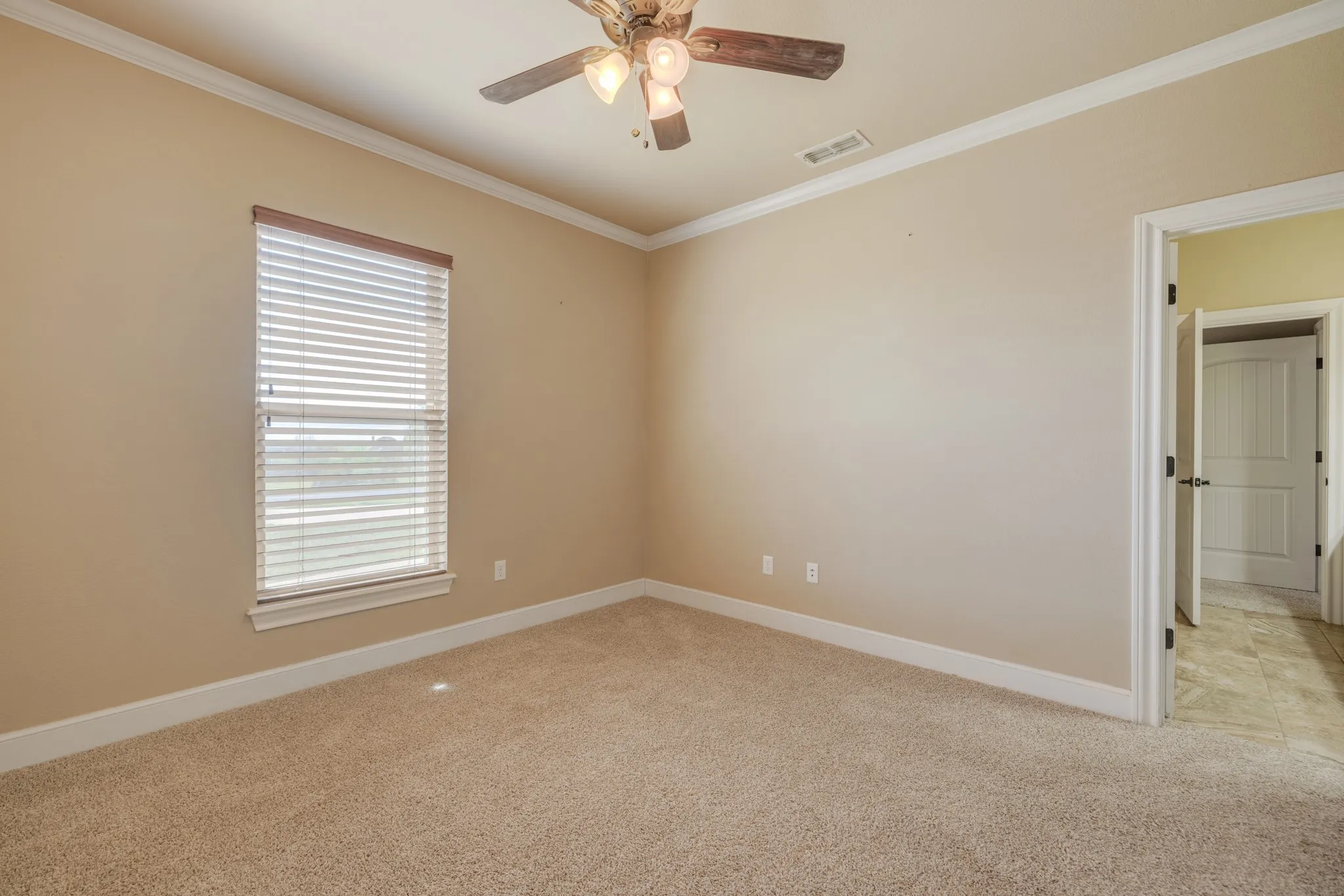Single Family Residence For Sale in Taylor County , 181 Cougar Run, Tuscola, Texas 79562, 5 Bedroom, 3 Bathroom, 3 Garage spaces, 2,543 Sqft, built in 2014, mls#21388554, Real Estate Agent in Tuscola, Homes For Sale in Taylor county, Homes For Sale in Tuscola, Realtor in Tuscola Texas, Real Estate Brokerage Independent Realty Texas, Luminita Cordes Realtor