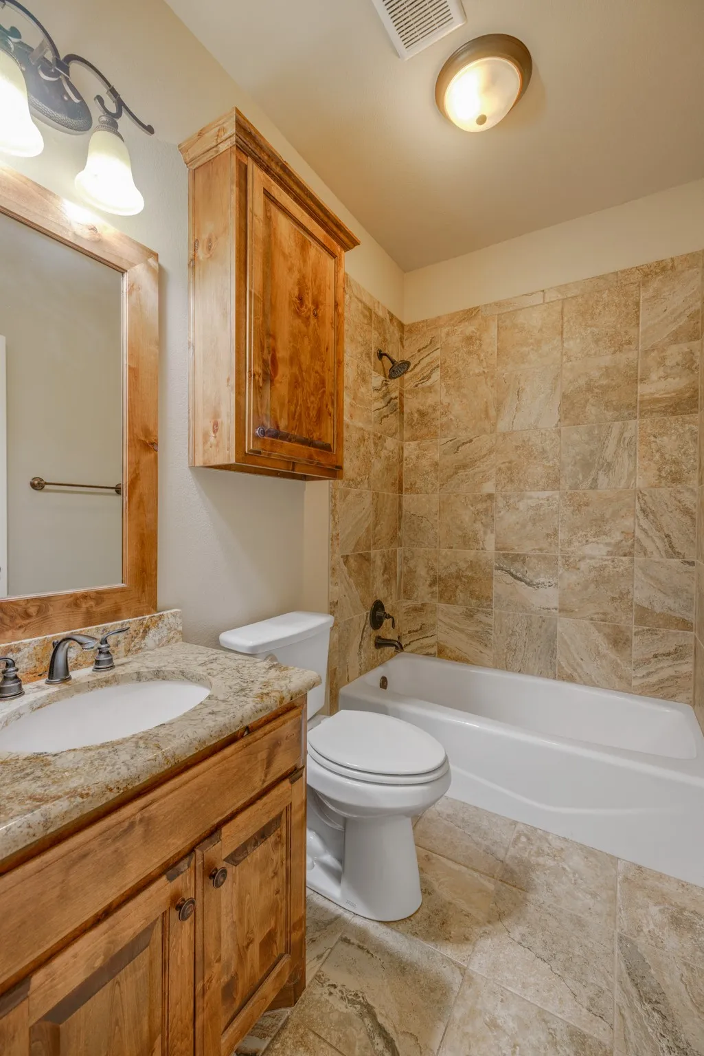 Single Family Residence For Sale in Taylor County , 181 Cougar Run, Tuscola, Texas 79562, 5 Bedroom, 3 Bathroom, 3 Garage spaces, 2,543 Sqft, built in 2014, mls#21388554, Real Estate Agent in Tuscola, Homes For Sale in Taylor county, Homes For Sale in Tuscola, Realtor in Tuscola Texas, Real Estate Brokerage Independent Realty Texas, Luminita Cordes Realtor
