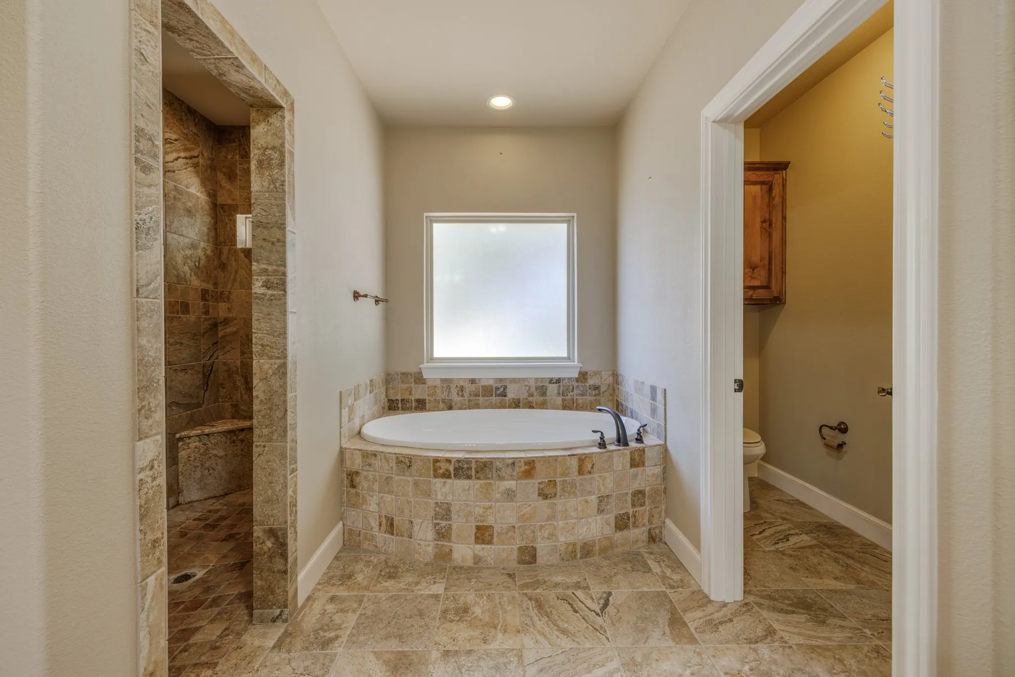 Single Family Residence For Sale in Taylor County , 181 Cougar Run, Tuscola, Texas 79562, 5 Bedroom, 3 Bathroom, 3 Garage spaces, 2,543 Sqft, built in 2014, mls#21388554, Real Estate Agent in Tuscola, Homes For Sale in Taylor county, Homes For Sale in Tuscola, Realtor in Tuscola Texas, Real Estate Brokerage Independent Realty Texas, Luminita Cordes Realtor
