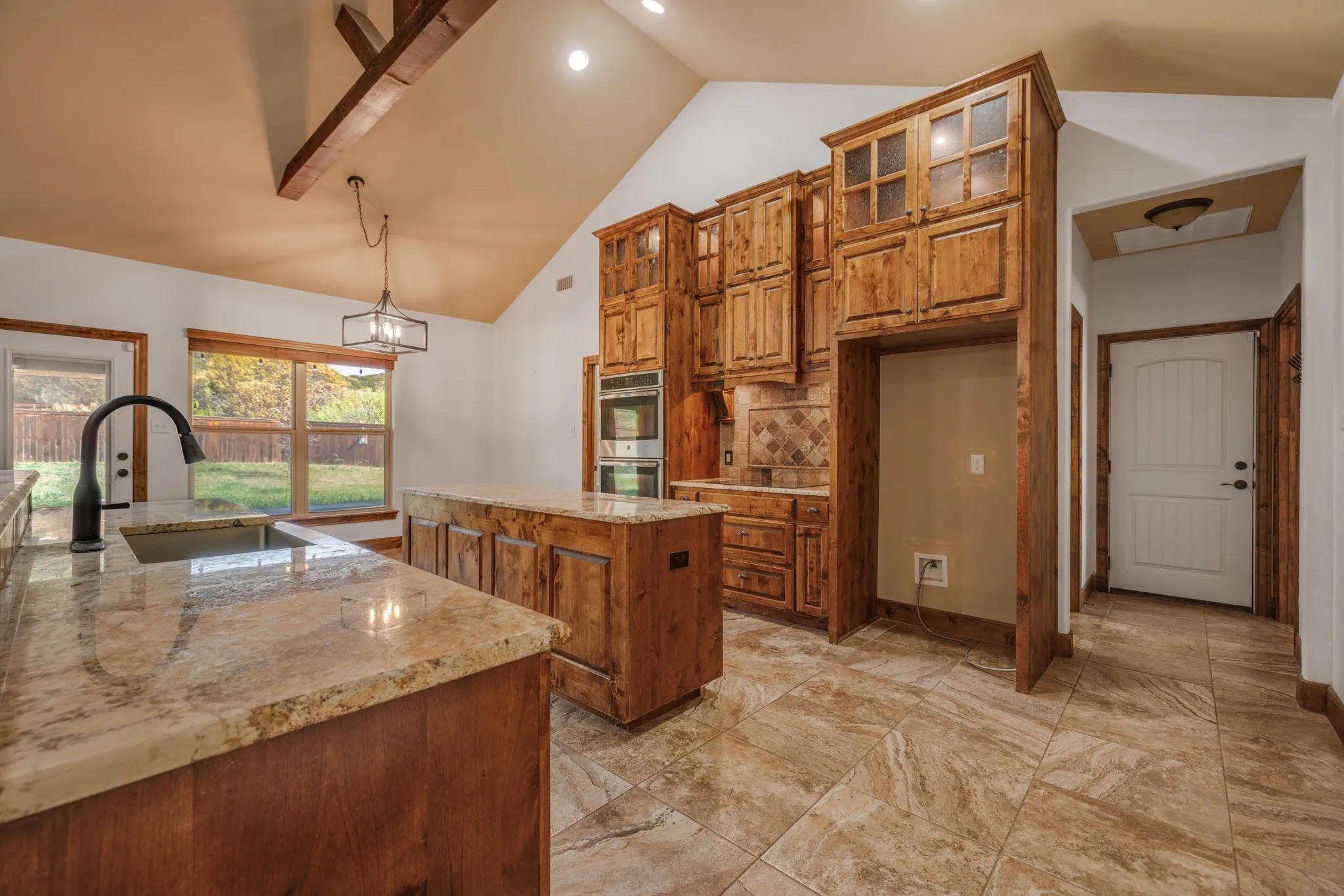 Single Family Residence For Sale in Taylor County , 181 Cougar Run, Tuscola, Texas 79562, 5 Bedroom, 3 Bathroom, 3 Garage spaces, 2,543 Sqft, built in 2014, mls#21388554, Real Estate Agent in Tuscola, Homes For Sale in Taylor county, Homes For Sale in Tuscola, Realtor in Tuscola Texas, Real Estate Brokerage Independent Realty Texas, Luminita Cordes Realtor