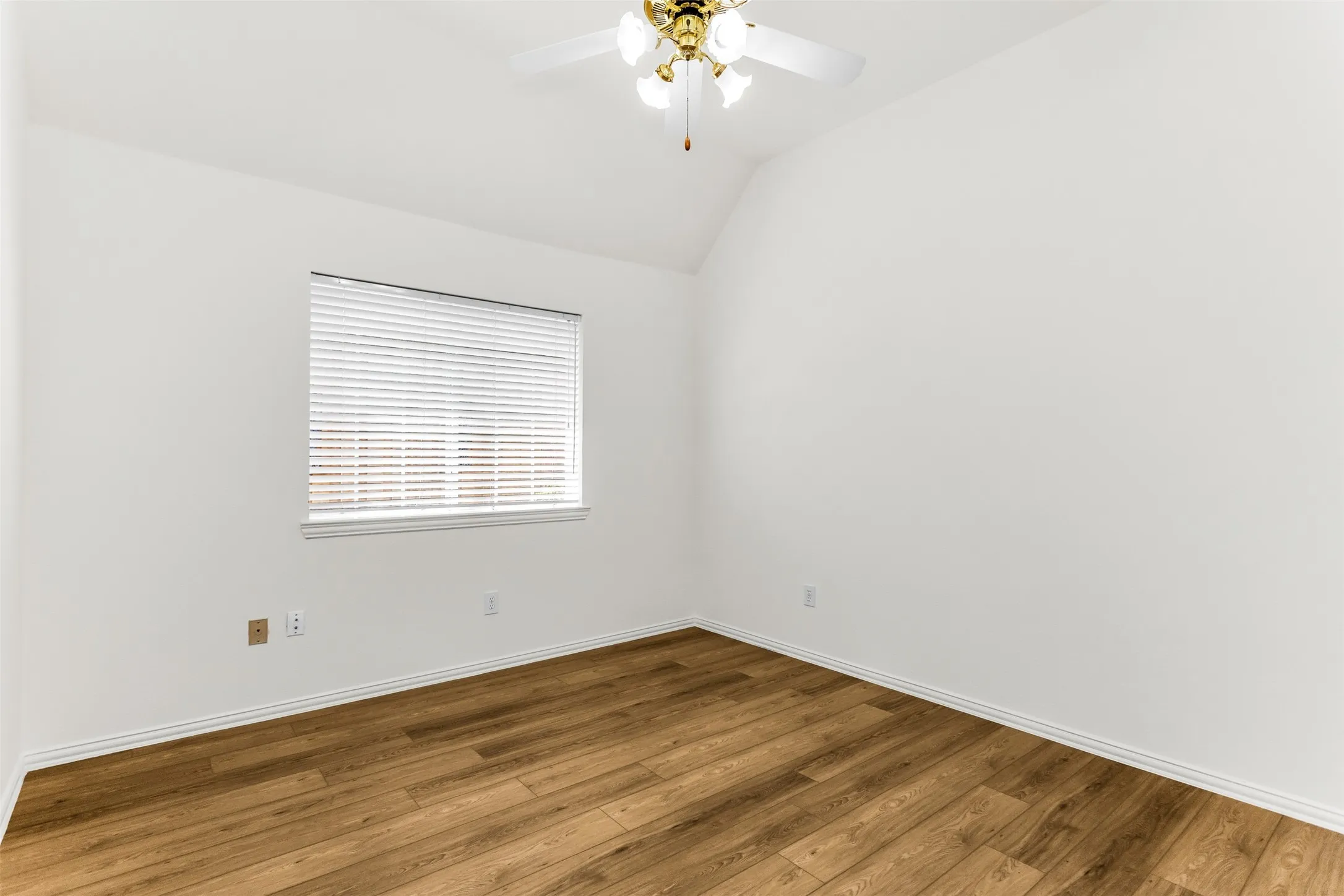 Two Split Bedrooms Share Full Bath.