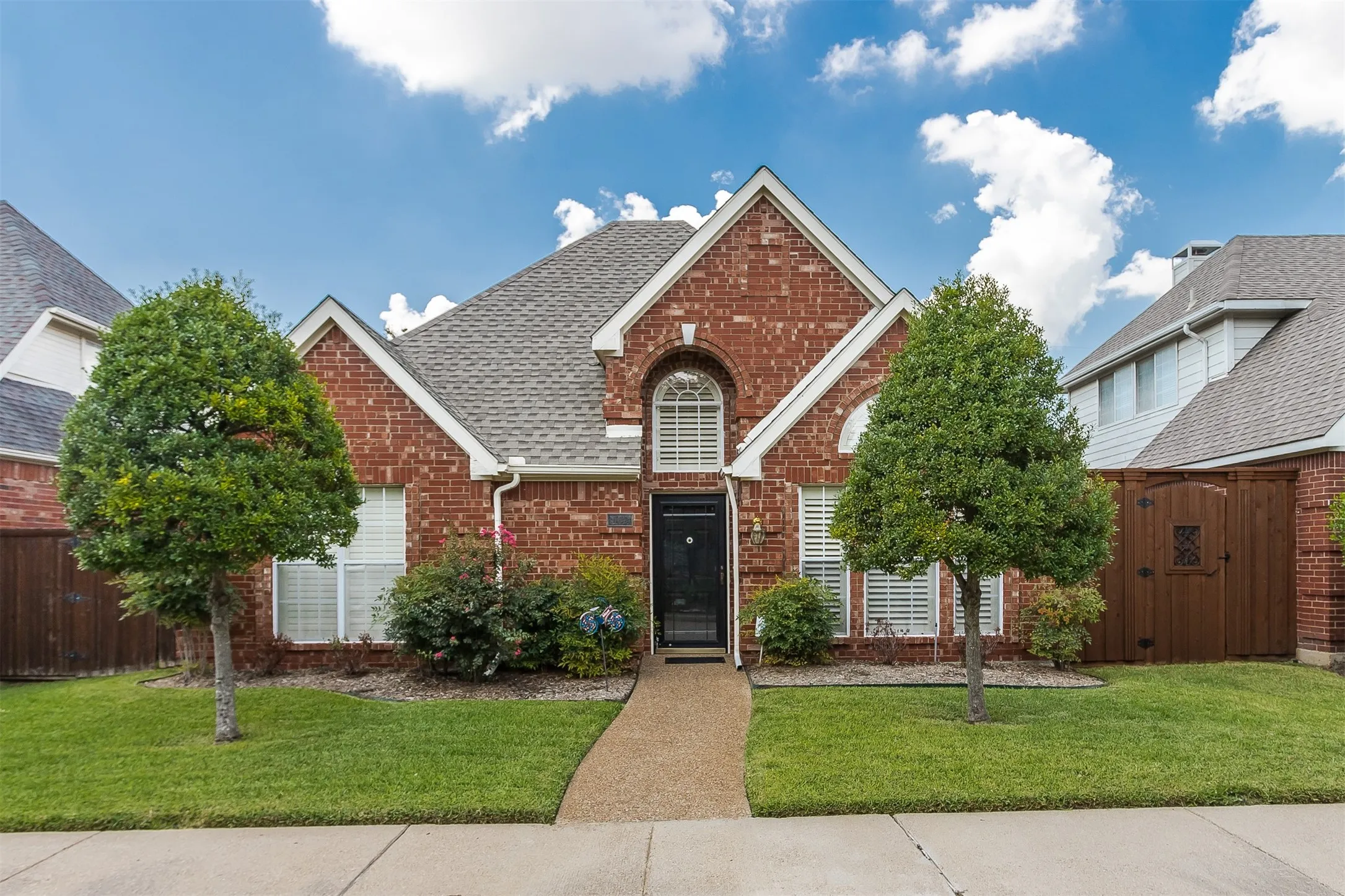 Beautiful Drive Up Appeal With Brick Facade!  Whiffletree Villas!
