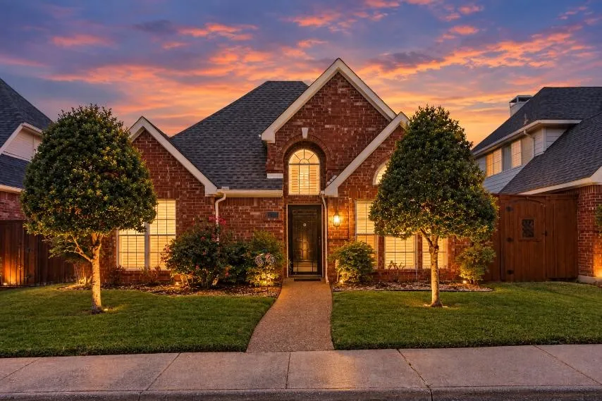 Single Family Residence For Sale in Collin County , 4033 Lamorna Drive, Plano, Texas 75093, 3 Bedroom, 2 Bathroom, 2 Garage spaces, 1,690 Sqft, built in 1992, mls#21380144, Real Estate Agent in Plano, Homes For Sale in Collin county, Homes For Sale in Plano, Realtor in Plano Texas, Real Estate Brokerage Independent Realty Texas, Luminita Cordes Realtor