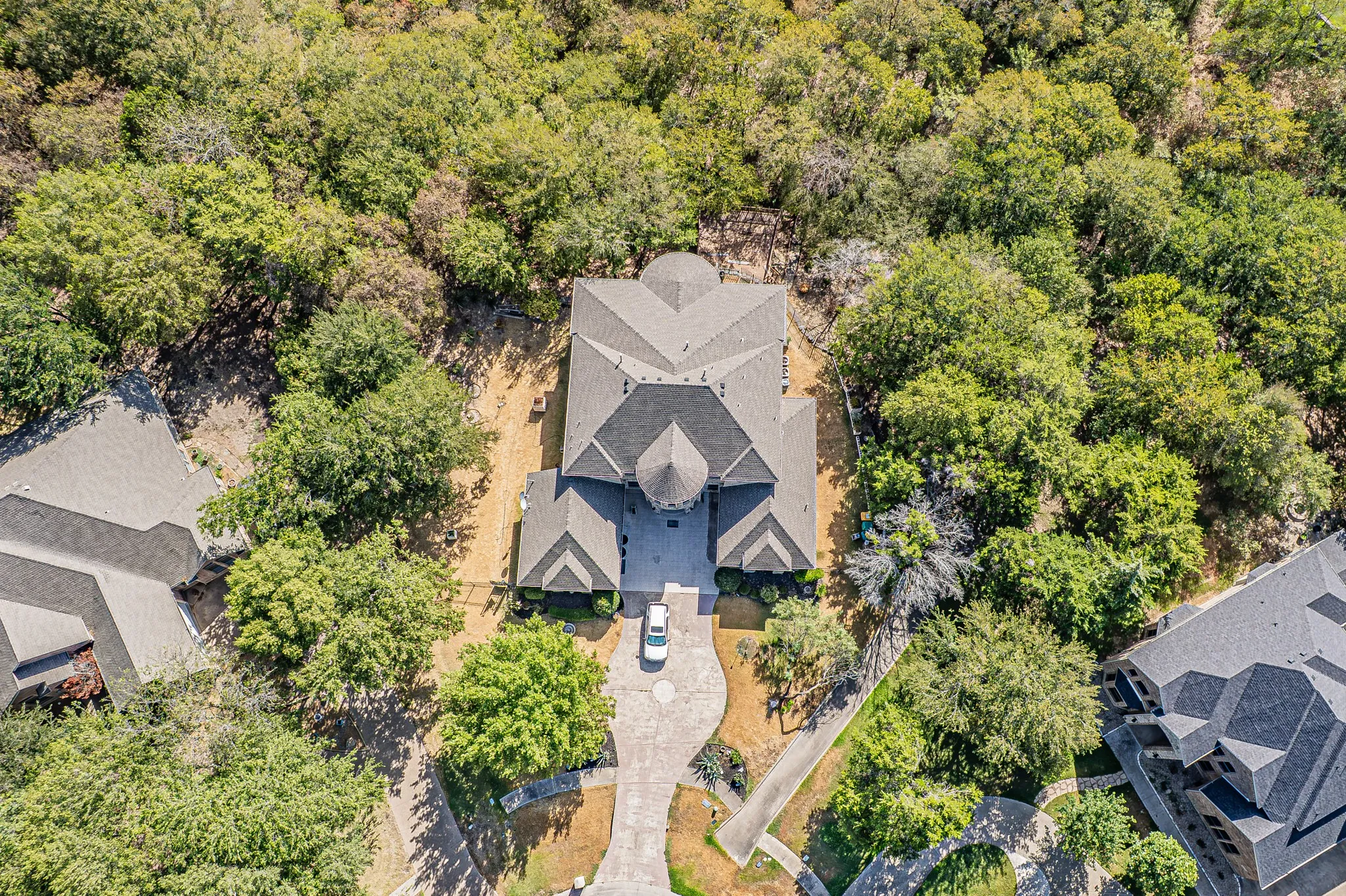 Single Family Residence For Sale in Dallas County , 1552 Cypress Bend Drive, Cedar Hill, Texas 75104, 5 Bedroom, 6 Bathroom, 3 Garage spaces, 4,913 Sqft, built in 2006, mls#21388944, Real Estate Agent in Cedar Hill, Homes For Sale in Dallas county, Homes For Sale in Cedar Hill, Realtor in Cedar Hill Texas, Real Estate Brokerage Independent Realty Texas, Luminita Cordes Realtor
