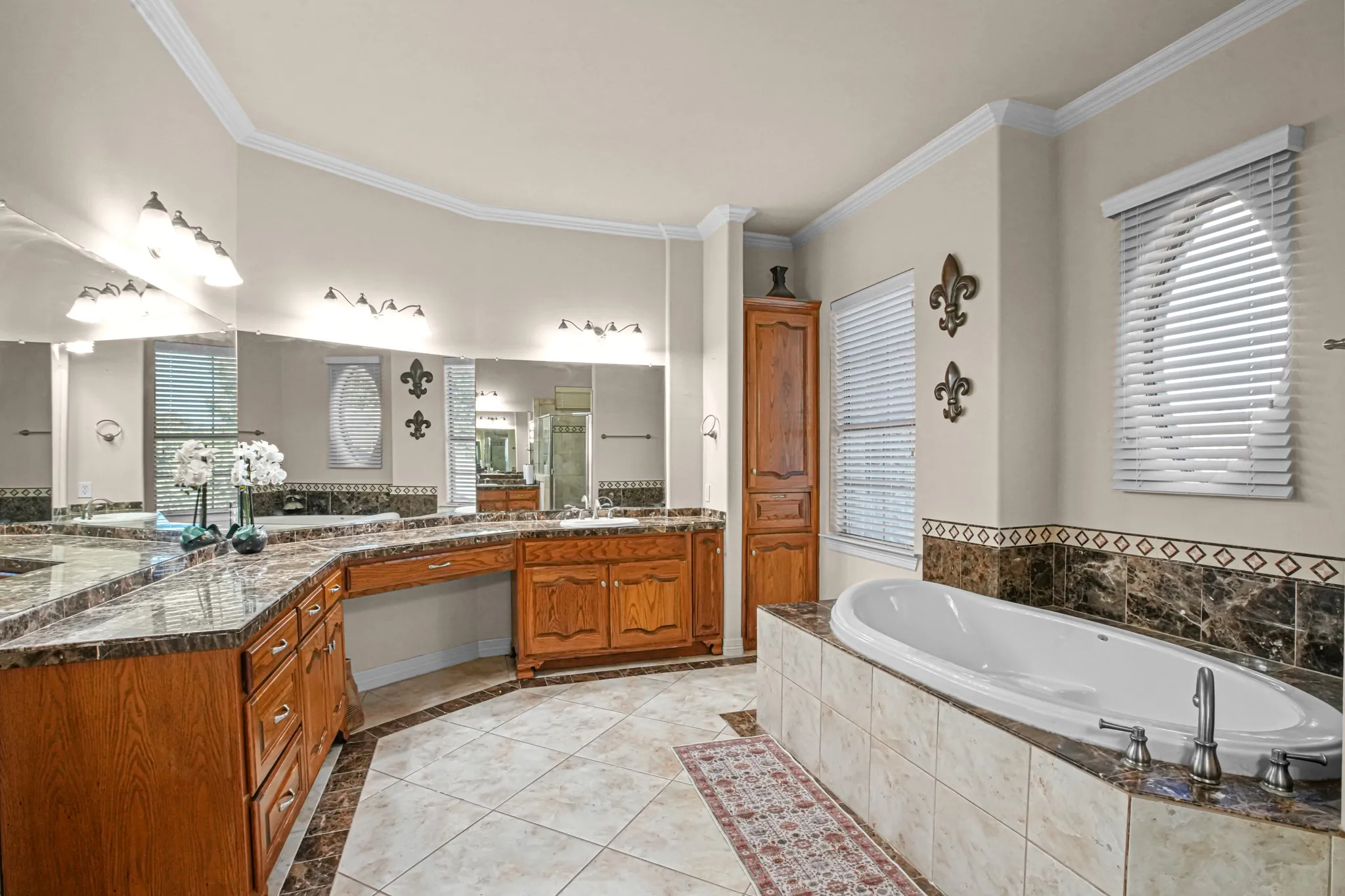 Single Family Residence For Sale in Dallas County , 1552 Cypress Bend Drive, Cedar Hill, Texas 75104, 5 Bedroom, 6 Bathroom, 3 Garage spaces, 4,913 Sqft, built in 2006, mls#21388944, Real Estate Agent in Cedar Hill, Homes For Sale in Dallas county, Homes For Sale in Cedar Hill, Realtor in Cedar Hill Texas, Real Estate Brokerage Independent Realty Texas, Luminita Cordes Realtor