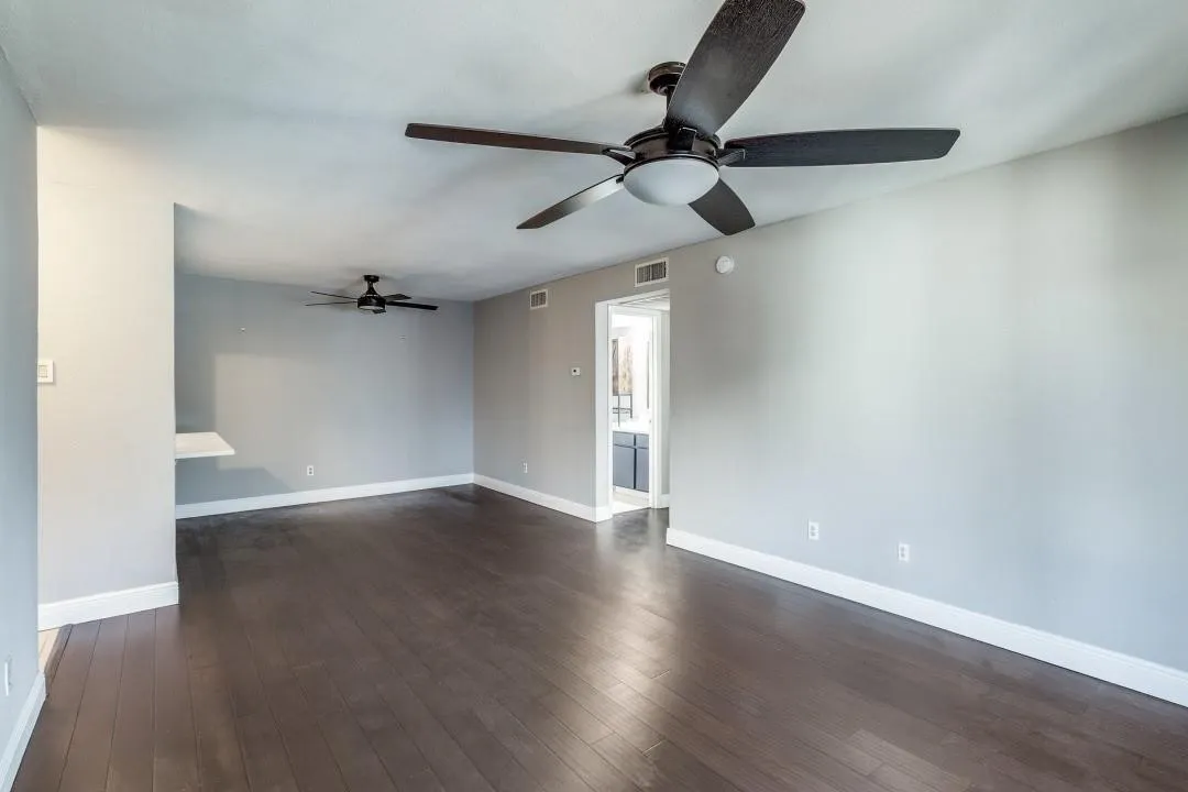 Condominium For Rent in Dallas County , 8110 Skillman Street 2019, Dallas, Texas 75231, 1 Bedroom, 1 Bathroom, Garage spaces, 569 Sqft, built in 1980, mls#21389135, Real Estate Agent in Dallas, Homes For Rent in Dallas county, Homes For Rent in Dallas, Realtor in Dallas Texas, Real Estate Brokerage Independent Realty Texas, Luminita Cordes Realtor