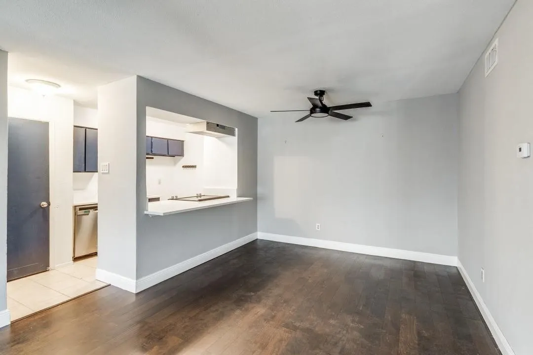 Condominium For Rent in Dallas County , 8110 Skillman Street 2019, Dallas, Texas 75231, 1 Bedroom, 1 Bathroom, Garage spaces, 569 Sqft, built in 1980, mls#21389135, Real Estate Agent in Dallas, Homes For Rent in Dallas county, Homes For Rent in Dallas, Realtor in Dallas Texas, Real Estate Brokerage Independent Realty Texas, Luminita Cordes Realtor