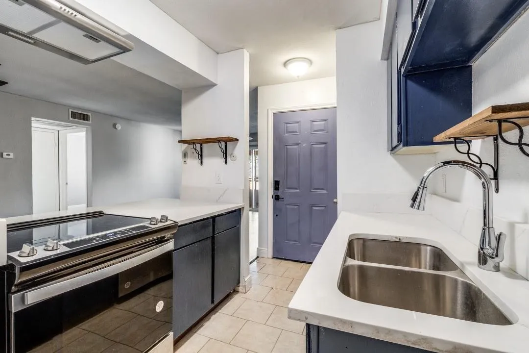 Condominium For Rent in Dallas County , 8110 Skillman Street 2019, Dallas, Texas 75231, 1 Bedroom, 1 Bathroom, Garage spaces, 569 Sqft, built in 1980, mls#21389135, Real Estate Agent in Dallas, Homes For Rent in Dallas county, Homes For Rent in Dallas, Realtor in Dallas Texas, Real Estate Brokerage Independent Realty Texas, Luminita Cordes Realtor
