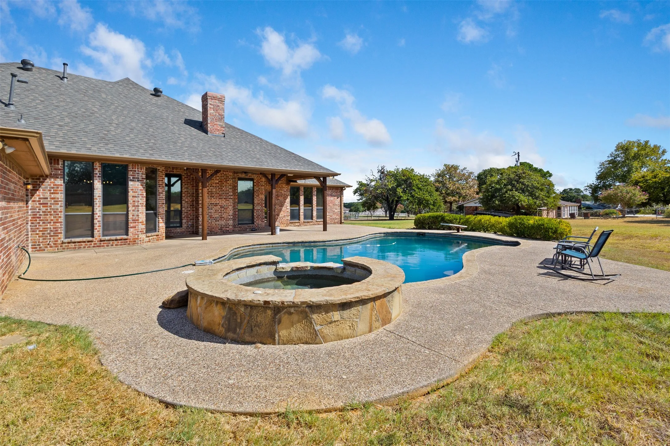 Single Family Residence For Sale in Tarrant County , 5626 Teague Road, Fort Worth, Texas 76140, 4 Bedroom, 3 Bathroom, 3 Garage spaces, 3,036 Sqft, built in 2003, mls#21377233, Real Estate Agent in Fort Worth, Homes For Sale in Tarrant county, Homes For Sale in Fort Worth, Realtor in Fort Worth Texas, Real Estate Brokerage Independent Realty Texas, Luminita Cordes Realtor