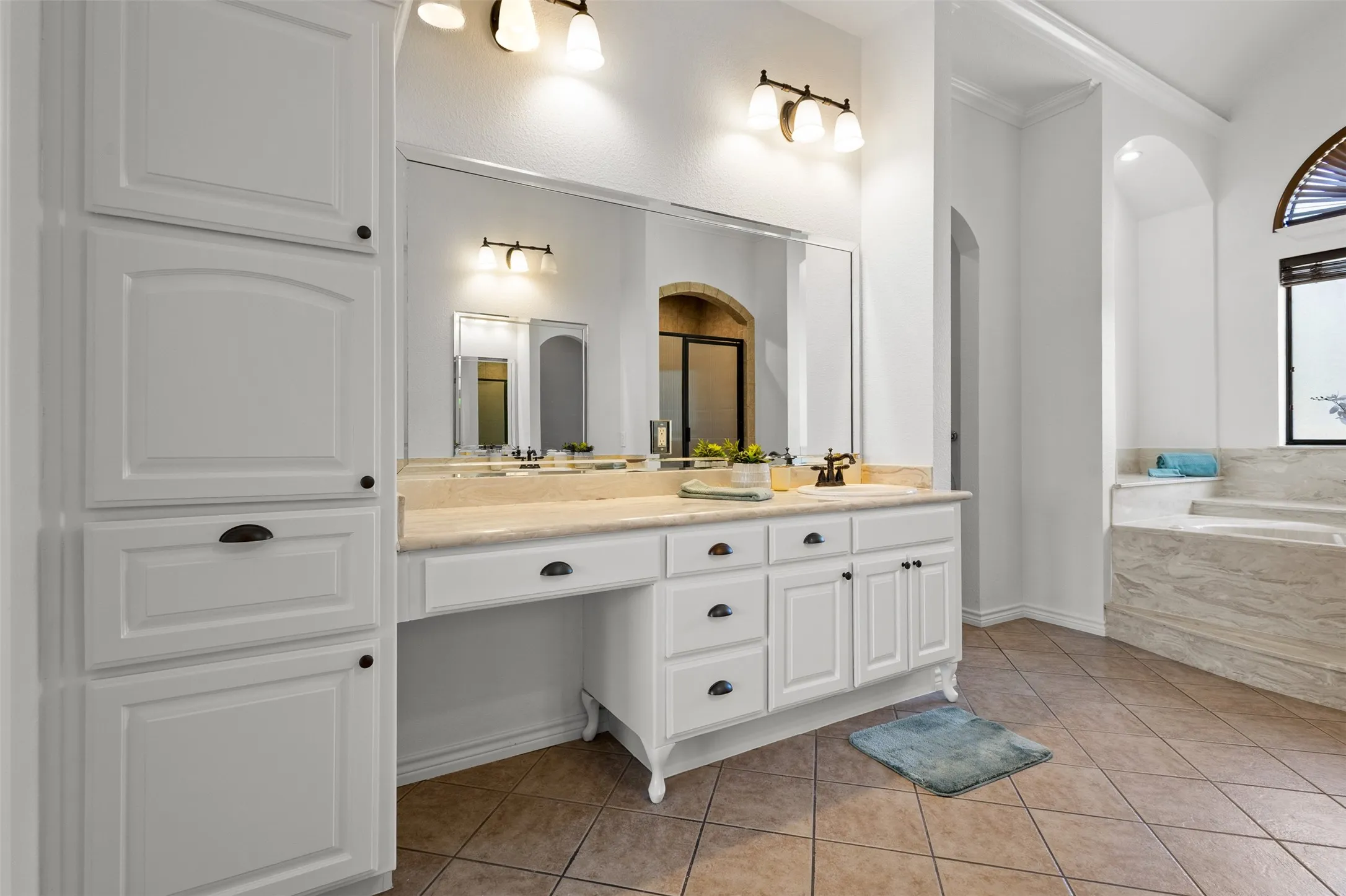 Single Family Residence For Sale in Tarrant County , 5626 Teague Road, Fort Worth, Texas 76140, 4 Bedroom, 3 Bathroom, 3 Garage spaces, 3,036 Sqft, built in 2003, mls#21377233, Real Estate Agent in Fort Worth, Homes For Sale in Tarrant county, Homes For Sale in Fort Worth, Realtor in Fort Worth Texas, Real Estate Brokerage Independent Realty Texas, Luminita Cordes Realtor