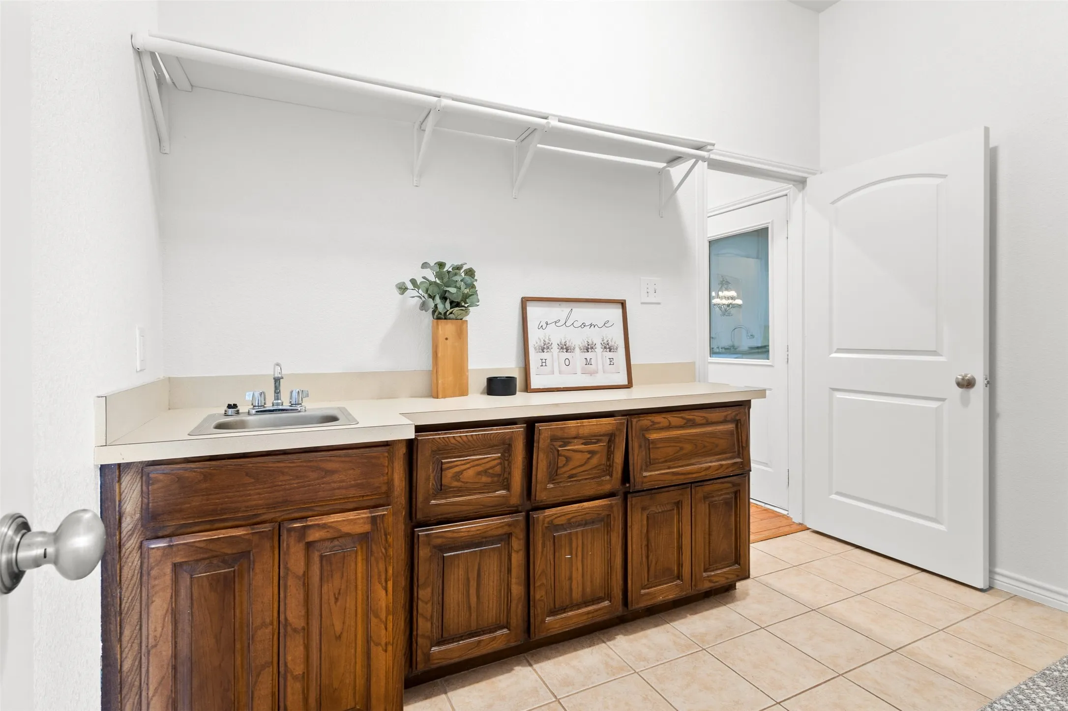 Single Family Residence For Sale in Tarrant County , 5626 Teague Road, Fort Worth, Texas 76140, 4 Bedroom, 3 Bathroom, 3 Garage spaces, 3,036 Sqft, built in 2003, mls#21377233, Real Estate Agent in Fort Worth, Homes For Sale in Tarrant county, Homes For Sale in Fort Worth, Realtor in Fort Worth Texas, Real Estate Brokerage Independent Realty Texas, Luminita Cordes Realtor