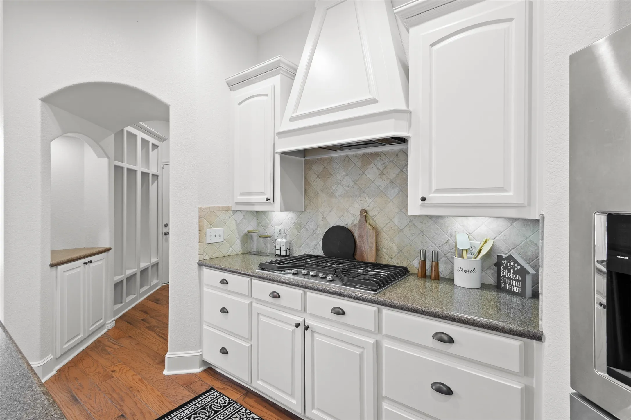 Single Family Residence For Sale in Tarrant County , 5626 Teague Road, Fort Worth, Texas 76140, 4 Bedroom, 3 Bathroom, 3 Garage spaces, 3,036 Sqft, built in 2003, mls#21377233, Real Estate Agent in Fort Worth, Homes For Sale in Tarrant county, Homes For Sale in Fort Worth, Realtor in Fort Worth Texas, Real Estate Brokerage Independent Realty Texas, Luminita Cordes Realtor