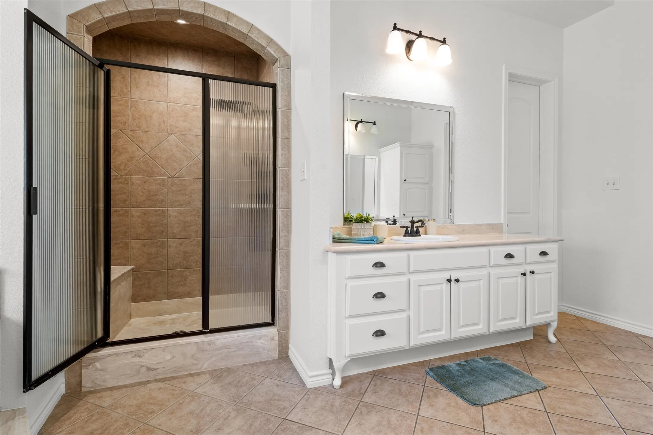 Single Family Residence For Sale in Tarrant County , 5626 Teague Road, Fort Worth, Texas 76140, 4 Bedroom, 3 Bathroom, 3 Garage spaces, 3,036 Sqft, built in 2003, mls#21377233, Real Estate Agent in Fort Worth, Homes For Sale in Tarrant county, Homes For Sale in Fort Worth, Realtor in Fort Worth Texas, Real Estate Brokerage Independent Realty Texas, Luminita Cordes Realtor