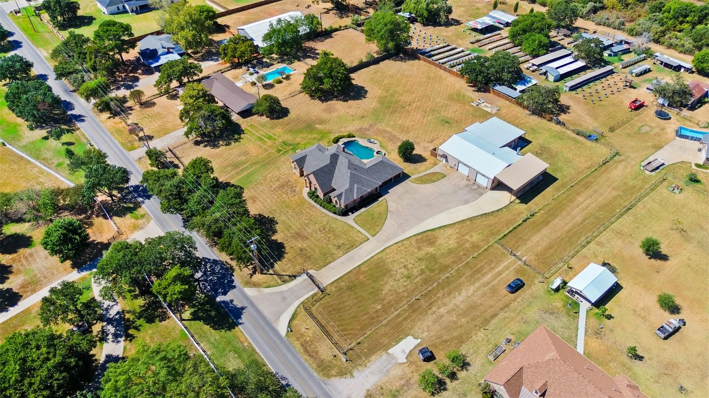 Single Family Residence For Sale in Tarrant County , 5626 Teague Road, Fort Worth, Texas 76140, 4 Bedroom, 3 Bathroom, 3 Garage spaces, 3,036 Sqft, built in 2003, mls#21377233, Real Estate Agent in Fort Worth, Homes For Sale in Tarrant county, Homes For Sale in Fort Worth, Realtor in Fort Worth Texas, Real Estate Brokerage Independent Realty Texas, Luminita Cordes Realtor
