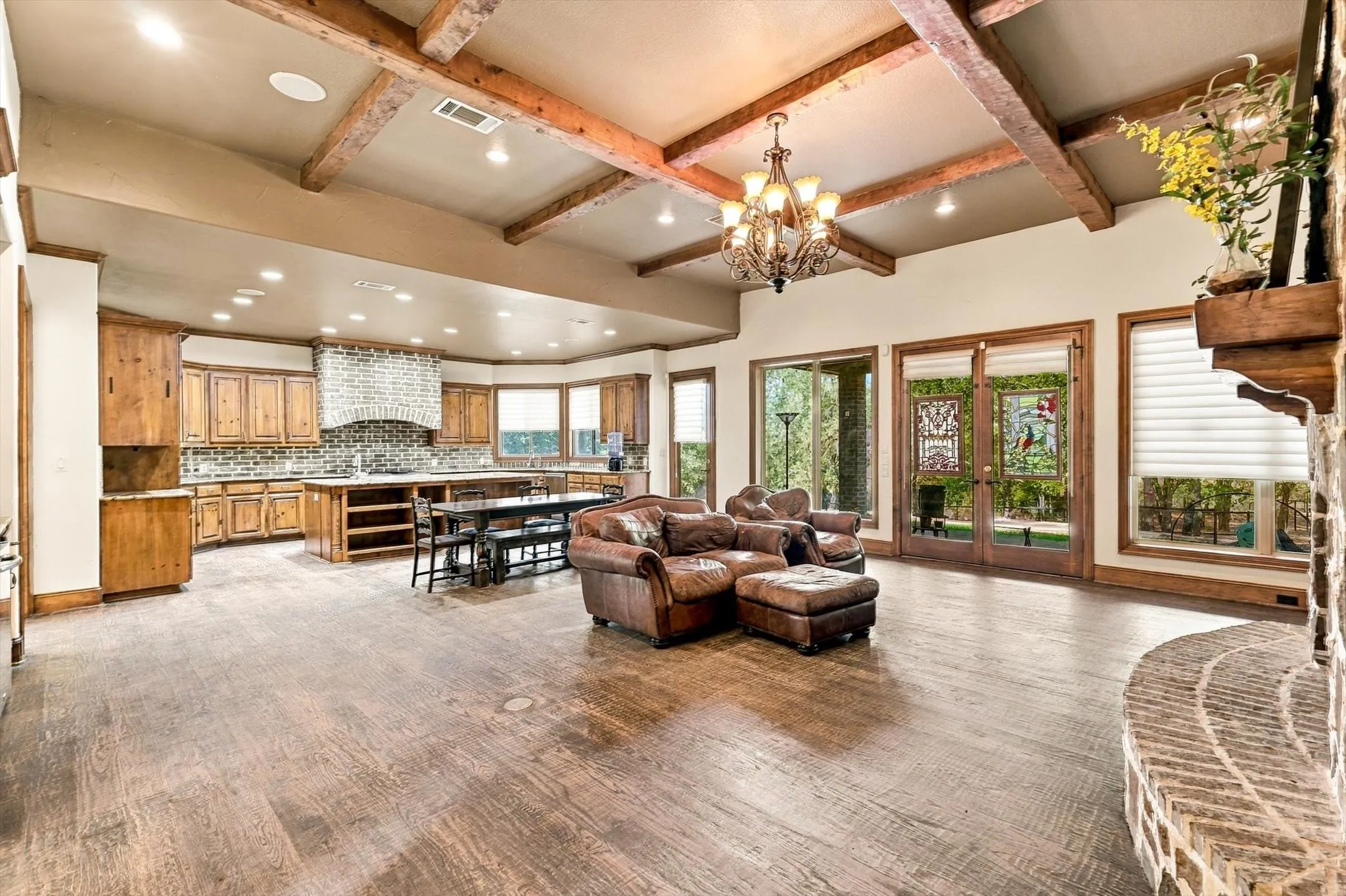 Single Family Residence For Sale in Denton County , 540 Aqua Marine, Oak Point, Texas 75068, 4 Bedroom, 4 Bathroom, 3 Garage spaces, 4,352 Sqft, built in 2004, mls#21388842, Real Estate Agent in Oak Point, Homes For Sale in Denton county, Homes For Sale in Oak Point, Realtor in Oak Point Texas, Real Estate Brokerage Independent Realty Texas, Luminita Cordes Realtor